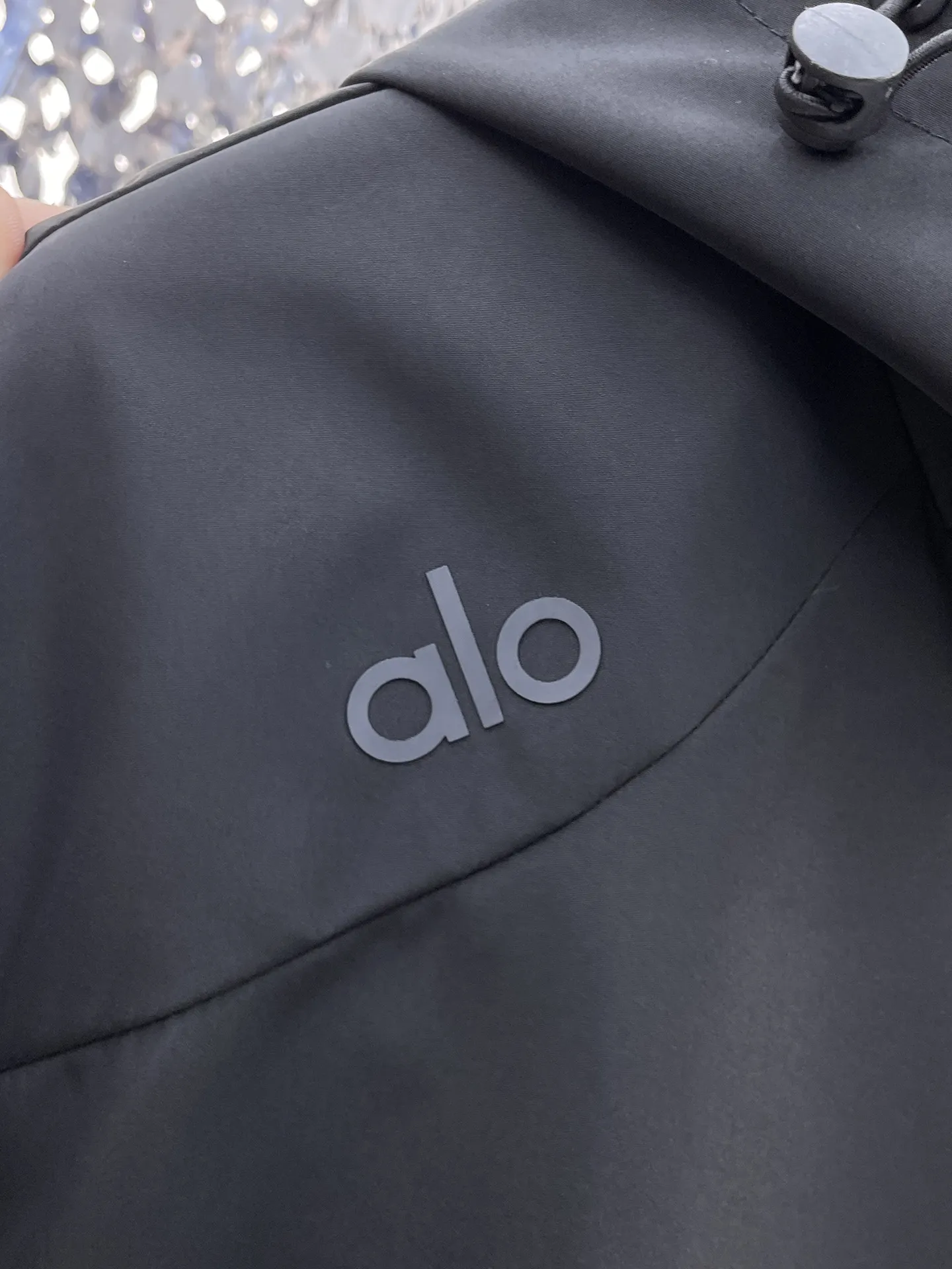 alo official website Same Style, complete with three labels, on sale in advance. 2026 Autumn and Winter New Arrival men's jacket, reversible Original with complete three labels. Premium version. Customized fabrics at the counter. Breathable, high comfort, impeccable details, brand element design concept, reflecting high quality. It feels delicate and soft, presents a casual cut, and has a great upper body shape. Sizes: M～3XL,