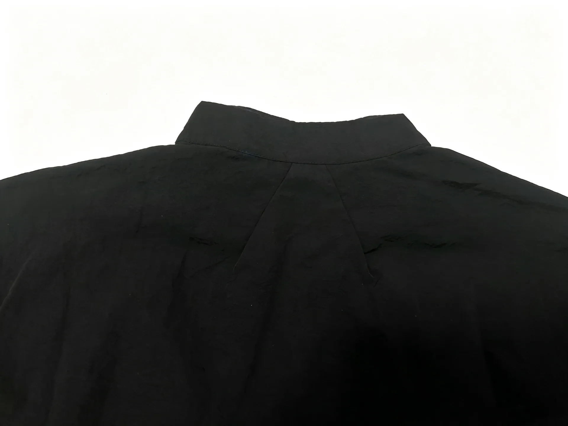 Style number: NH 10# Color: Black Size: S M L "As soon as you pull the collar, your temperament changes instantly." Actual user feedback: Long-term UV blocking, you are not afraid of the dark when running outdoors or being exposed to the sun. You save money on sun protection clothing. It can be worn in all seasons. Men and women have the same style🉑