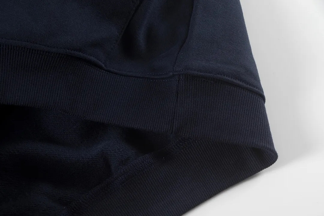 🧵Top LT 02# Color: Black/Flower Gray/Blue/Coffee/Dark Gray Size: S M L Same Style for men and women🉑There are matching pants