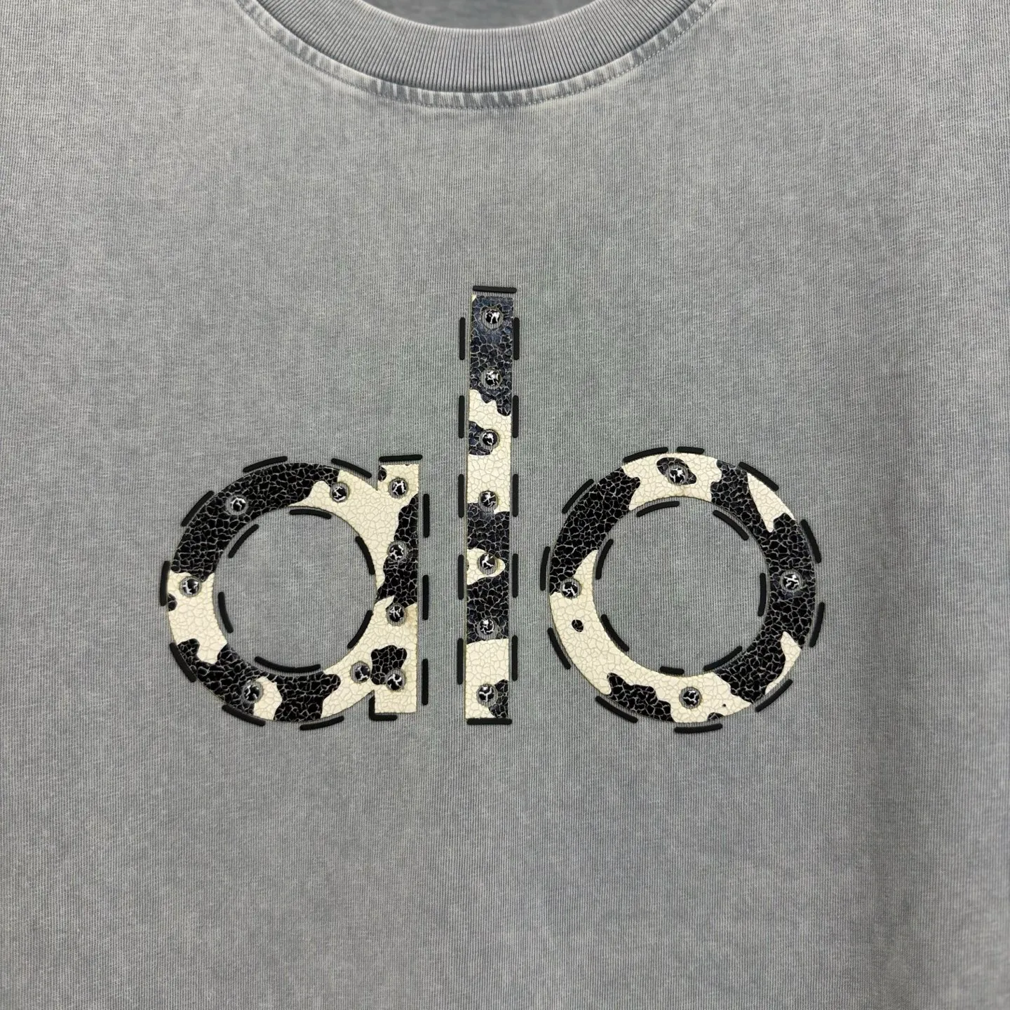 《𝙉𝙚𝙬⚜️alo》 2026 New Arrival T 32 、 ：Purple Light Gray Sizes：S M L XL XXL