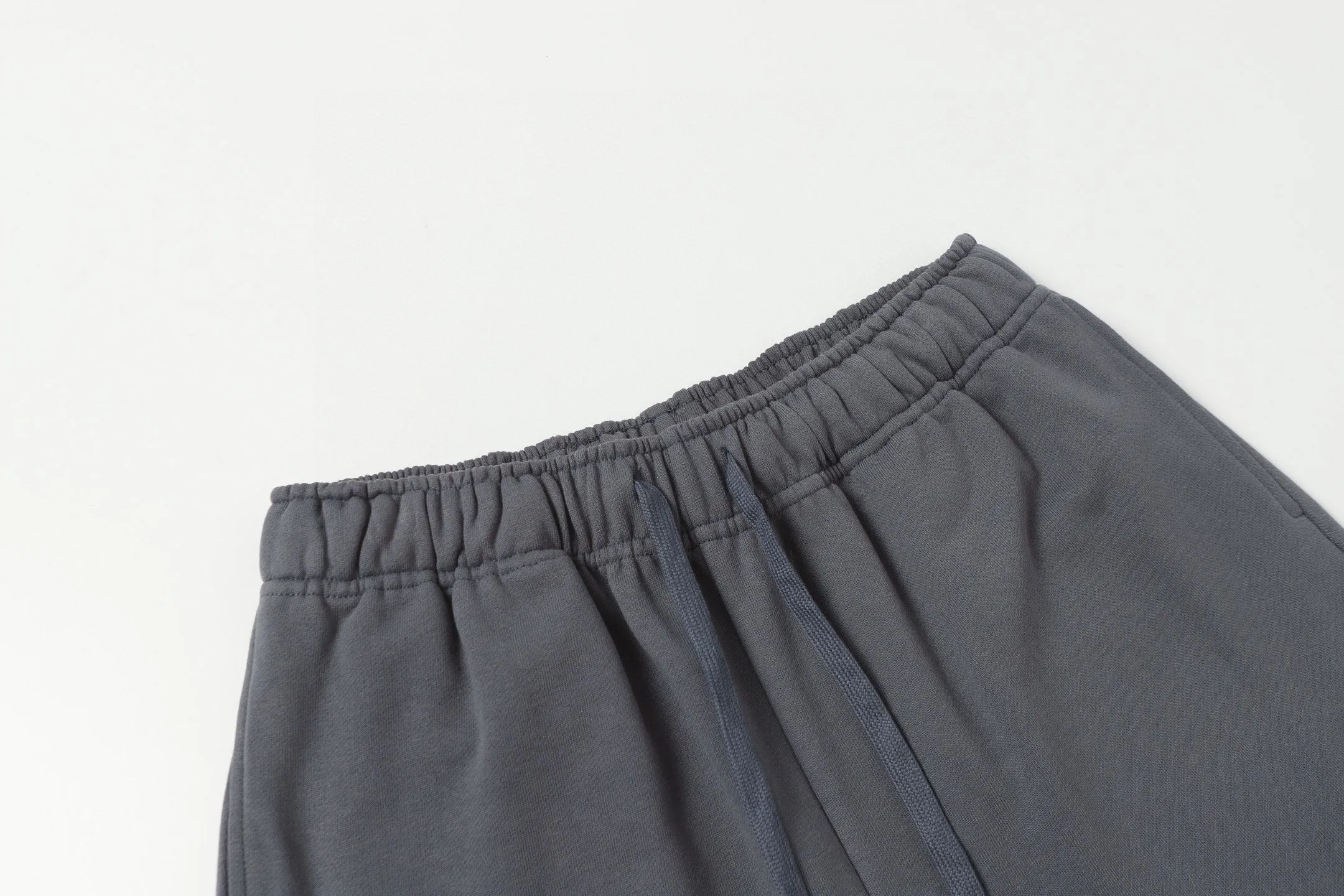 a Io New Arrival ！ LOGO ， ， Classic LOGO， ， ， ， ， 。 ， Same Style ：Black Gray Sizes：XS S M L