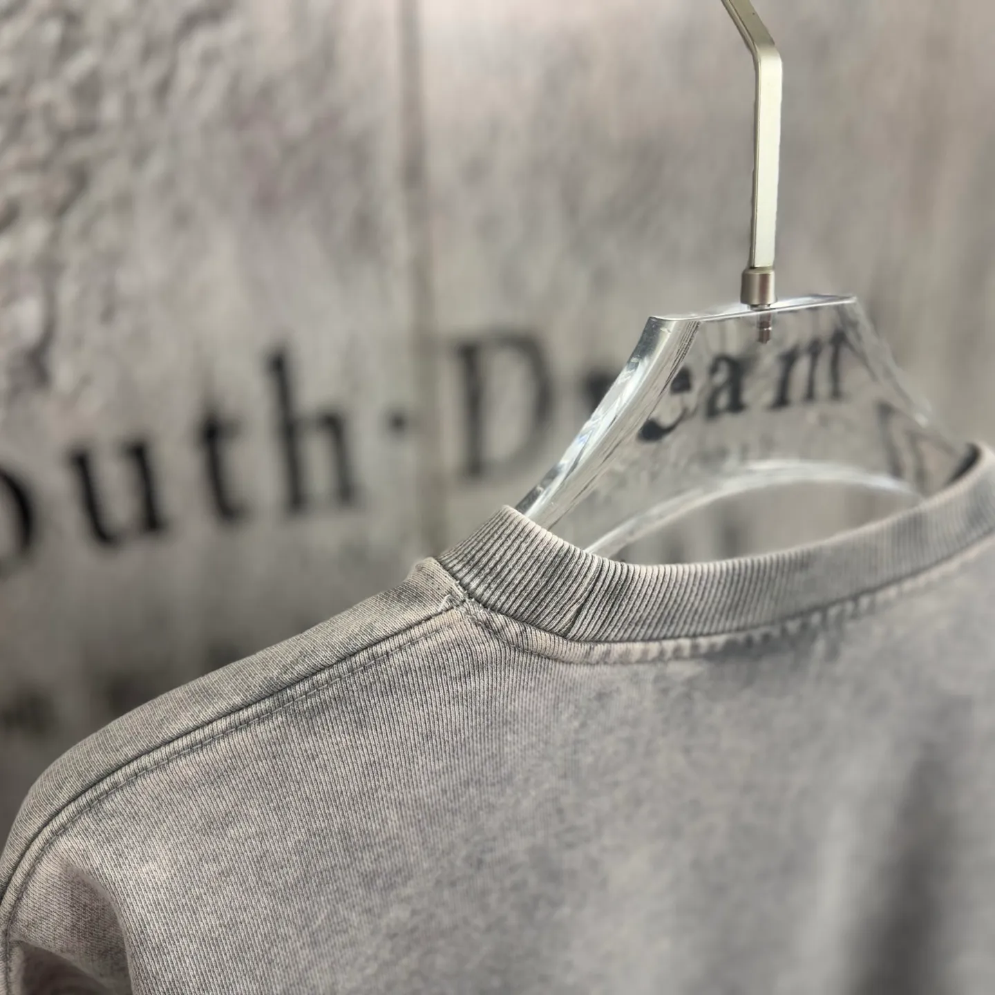 "𝙉𝙚𝙬⚜️alo" 2026* Autumn and Winter New Arrival long-sleeved sweatshirt for men and women, Same Style, double-ply terry cotton, aged fried snowflakes, three-dimensional printing Size: S M L XL XXL Color: Black Rose Red Khaki Gray Dark Red