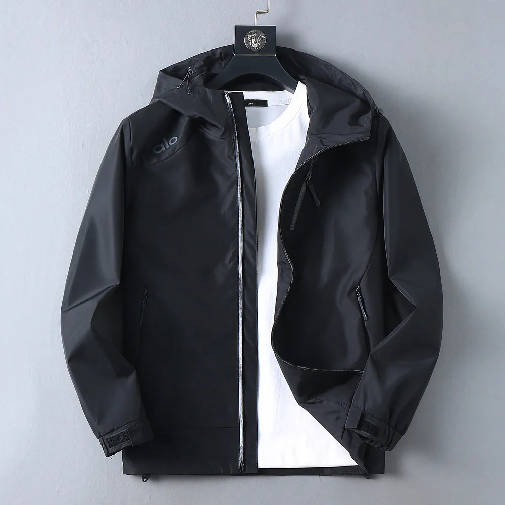 alo official website Same Style, complete with three labels, on sale in advance. 2026 Autumn and Winter New Arrival men's jacket, with Original three labels, Premium version. Customized fabrics at the counter. Breathable, high comfort, impeccable details, brand element design concept, reflecting high quality. It feels delicate and soft, presents a casual cut, and has a great upper body shape. Sizes: M～3XL