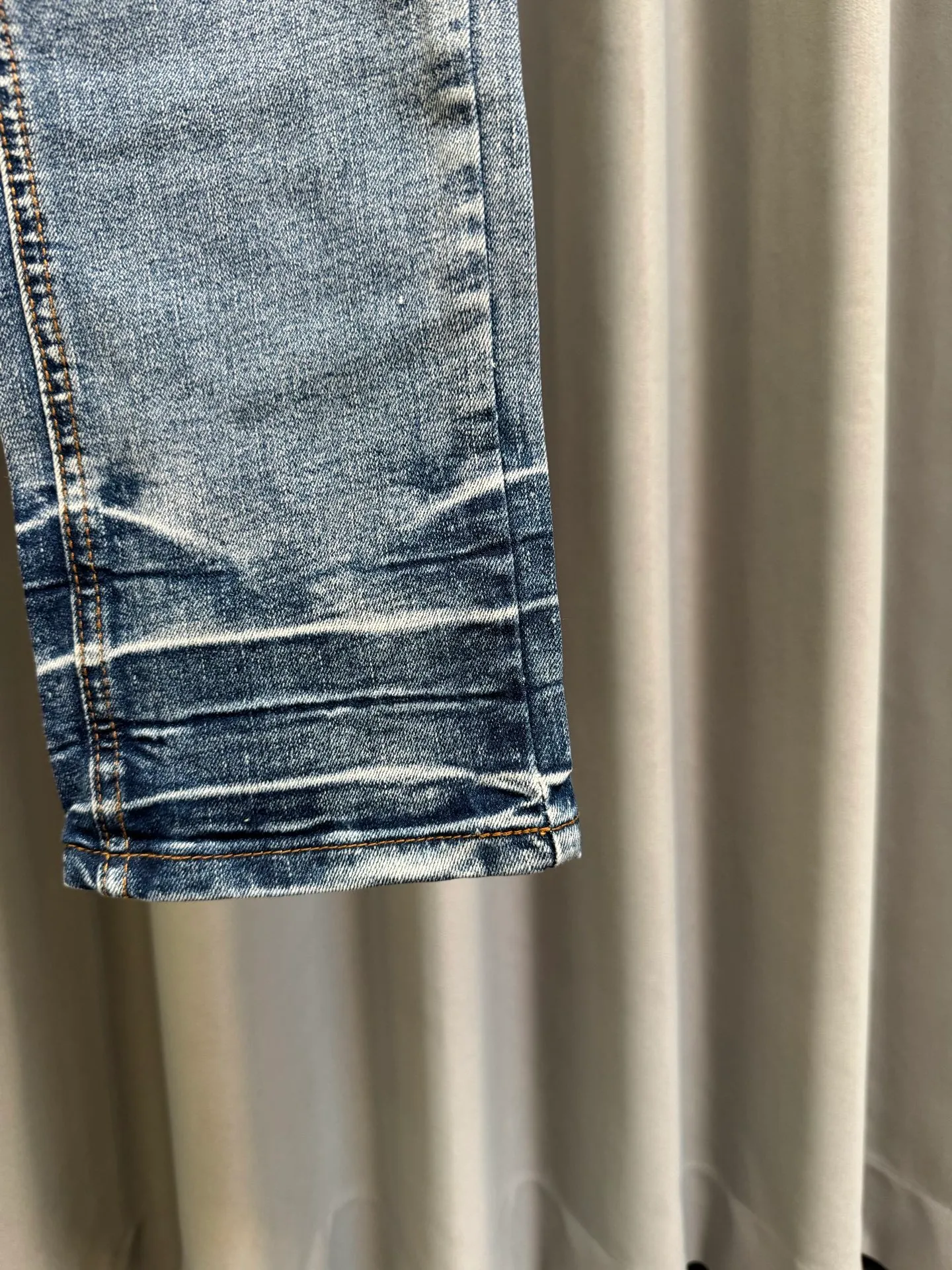 [High version] Amiri MX 1 26Ss letter hole patch slim fit washed jeans (blue) Size: 28 30 32 34 (s-xl)