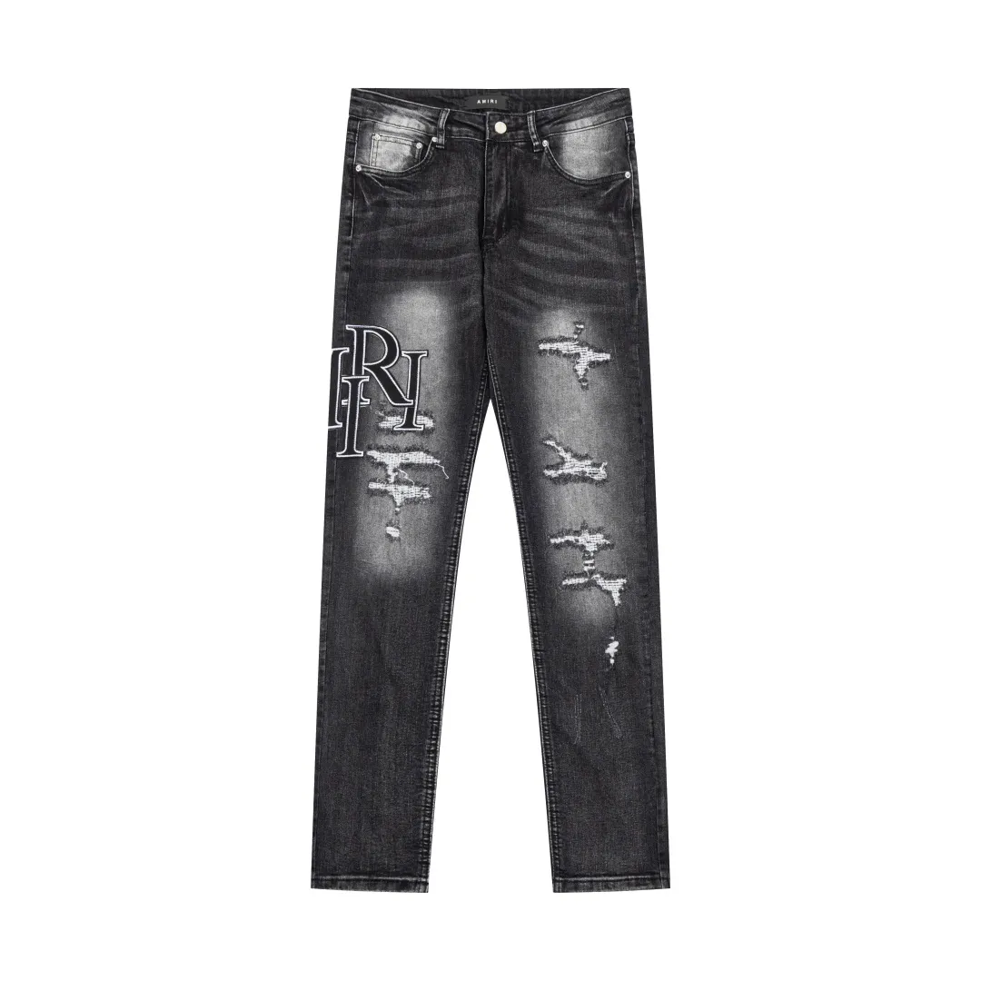 (Top version) AMIRI's new high-luxury heavy-duty stretch water patch embroidered high-street trendy men's and women's couple jeans AMIRI's family uses organic long-staple cotton denim fabrics originating in Los Angeles this year! After a pure natural alkaline phosphatase washing process, the special blue Gray tone is noble and high-end. It feels skin-friendly and delicate, and the inner layer is particularly comfortable when touching the skin! The elastic spandex component makes it particularly comfortable for daily activities. The original and rare Premium fabric is a rare find! Details after details! Amiri's New Arrival high street luxury jeans in Los Angeles mall! The front and back pieces have undergone a multi-layered three-dimensional polishing process, giving the upper body a stylish texture! The metal laser embossed MA metal Brown Nappa leather label on the waist is very exquisite! The pockets are also inlaid with tungsten steel metal logos, and the interior has exquisite ceiling-level workmanship! Hot sale jeans in Los Angeles counters! Enjoy the quality when you wear it yourself, and the value is high as a gift! Manage any large-scale business occasions and Premium private clubs without stress! Highly recommended to buy! Style number: 2049 Color: Black Size: 28 30 32 34