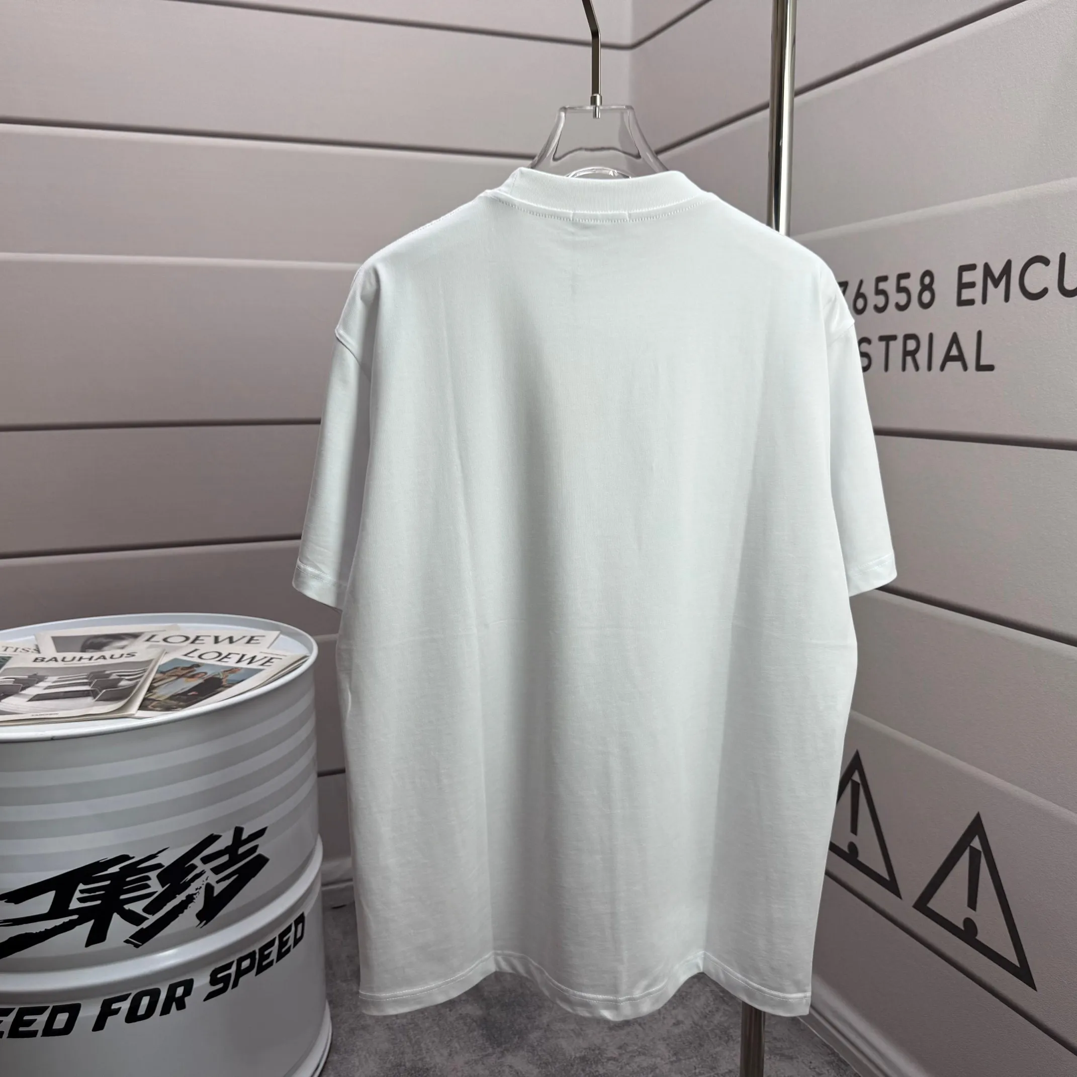 # 95 Amiri* 2026 New Arrival T Classic Silver + Same Style ：Black White Size： S （90-130 ） M （120-150 ） L （140-165 ） XL （160-180 ） XXL （180 ）