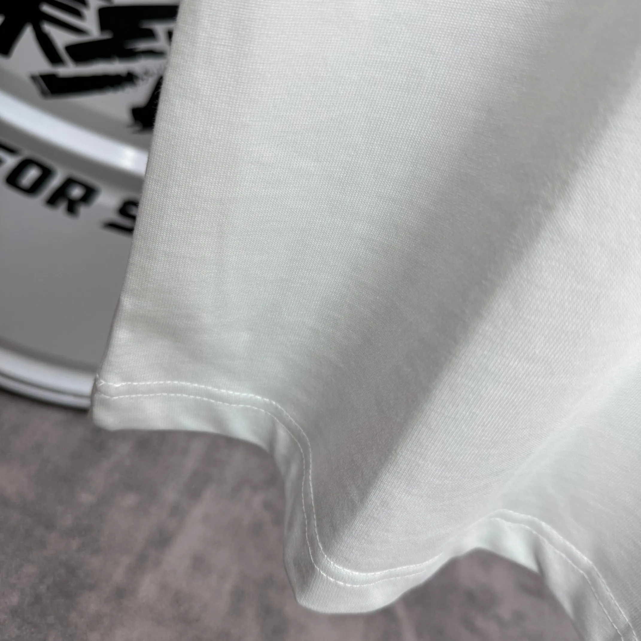 # 95 Amiri* 2026 New Arrival T Classic Silver + Same Style ：Black White Size： S （90-130 ） M （120-150 ） L （140-165 ） XL （160-180 ） XXL （180 ）