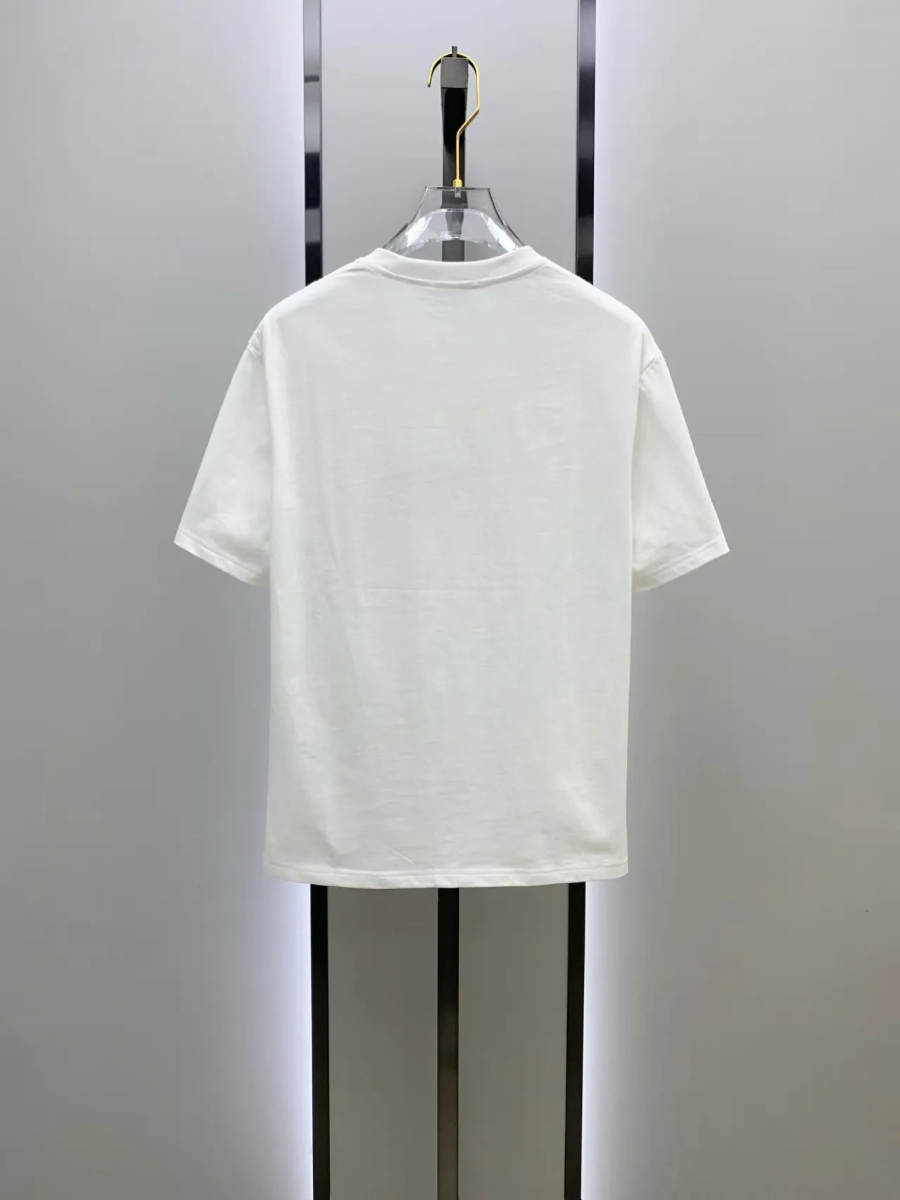 AMIRI# 2026 New Arrival New Arrival T Premium ！ logo Premium . . . . . ！ ！ ：Black。White！ Sizes： S M L XL XXL ：50 52 55 58 61 ：69 71 73 75 77 ：48 50 53 56 58 ：22 22.5 23 23.5 24 ， 1-3CM