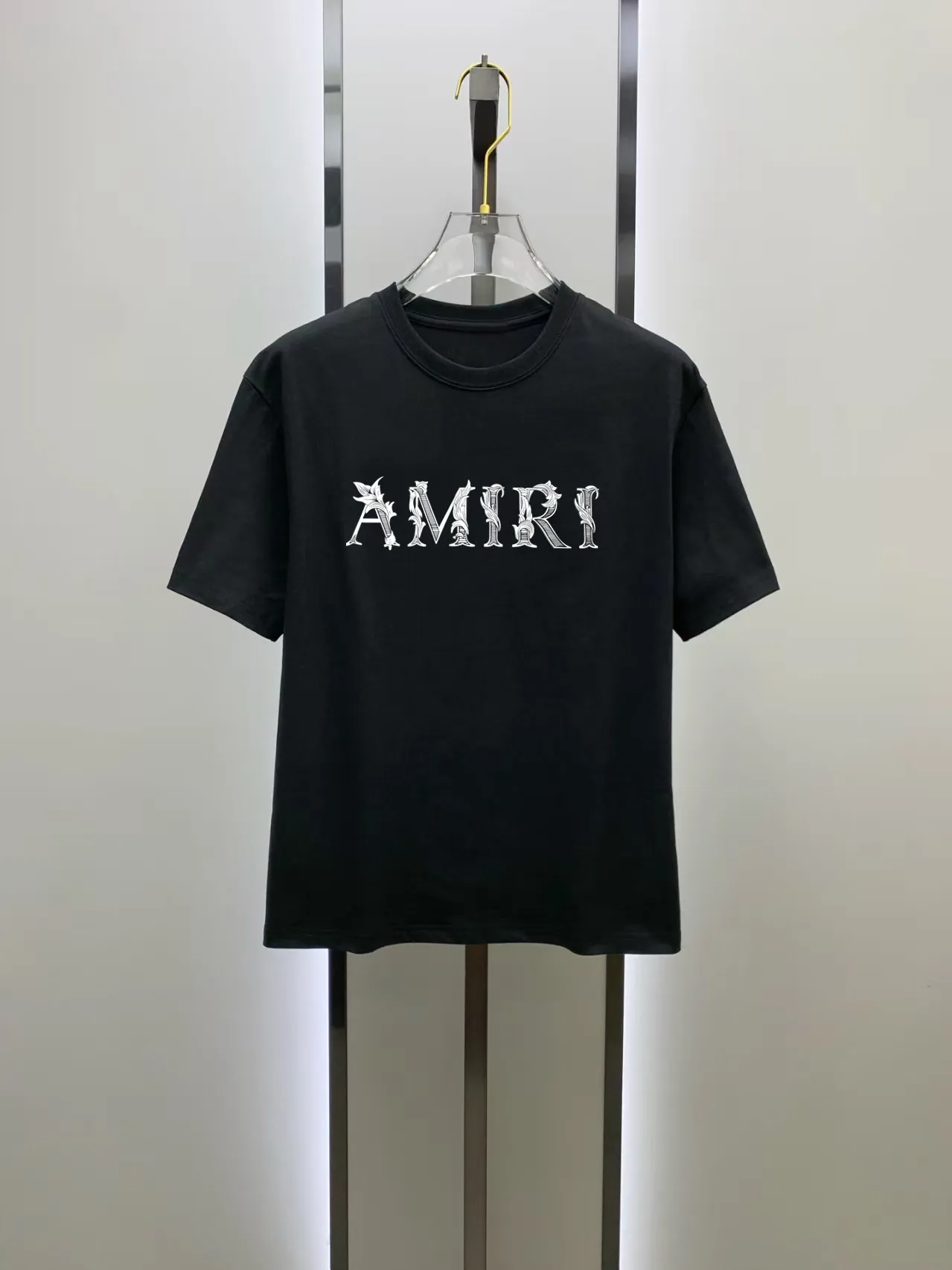 AMIRI# 2026 New Arrival New Arrival T Premium ！ logo Premium . . . . . ！ ！ ：Black。White！ Sizes： S M L XL XXL ：50 52 55 58 61 ：69 71 73 75 77 ：48 50 53 56 58 ：22 22.5 23 23.5 24 ， 1-3CM