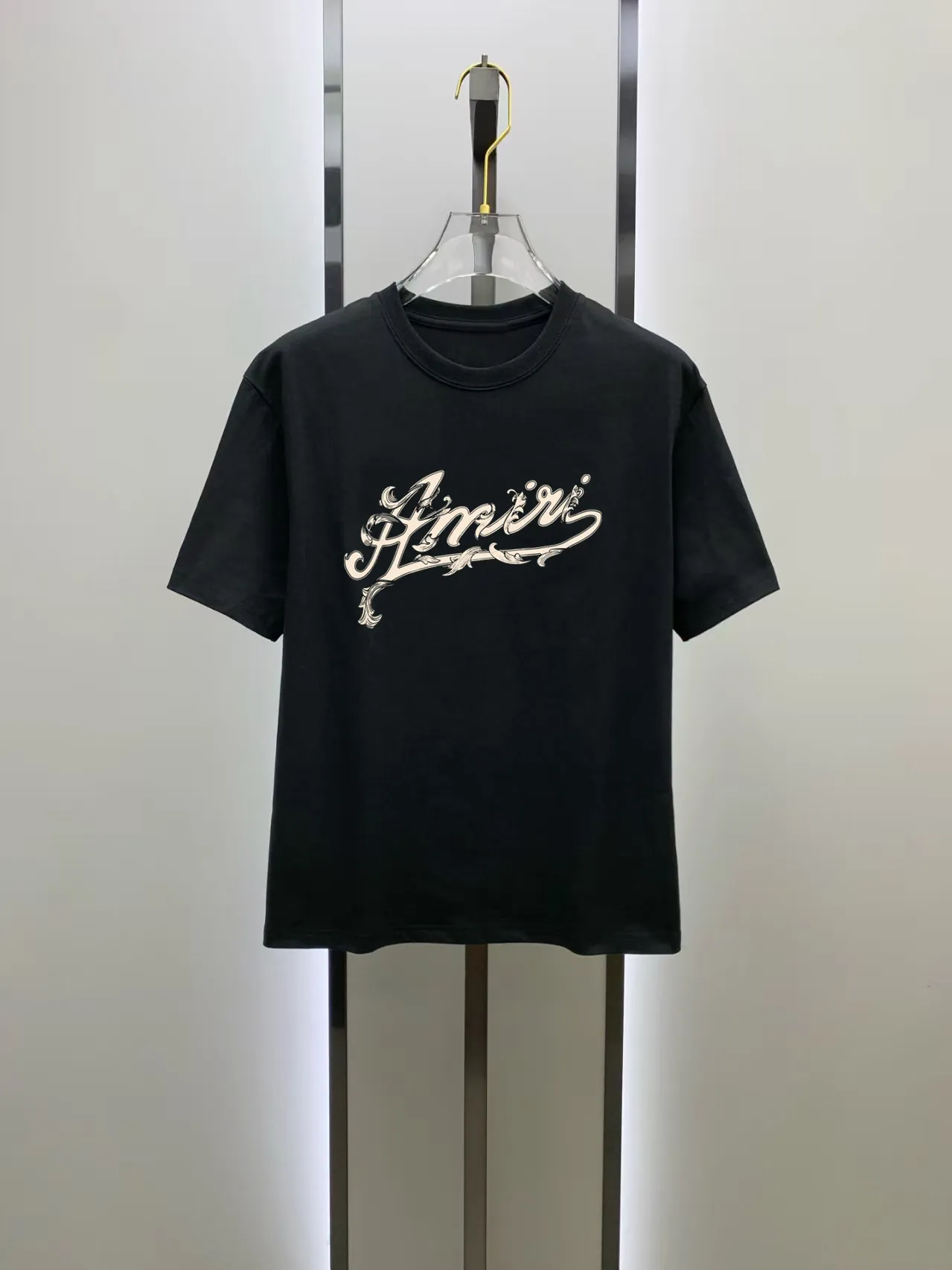 AMIRI# 2026 New Arrival New Arrival T Premium ！ logo Premium . . . . . ！ ！ ：Black。White！ Sizes： S M L XL XXL ：50 52 55 58 61 ：69 71 73 75 77 ：48 50 53 56 58 ：22 22.5 23 23.5 24 ， 1-3CM