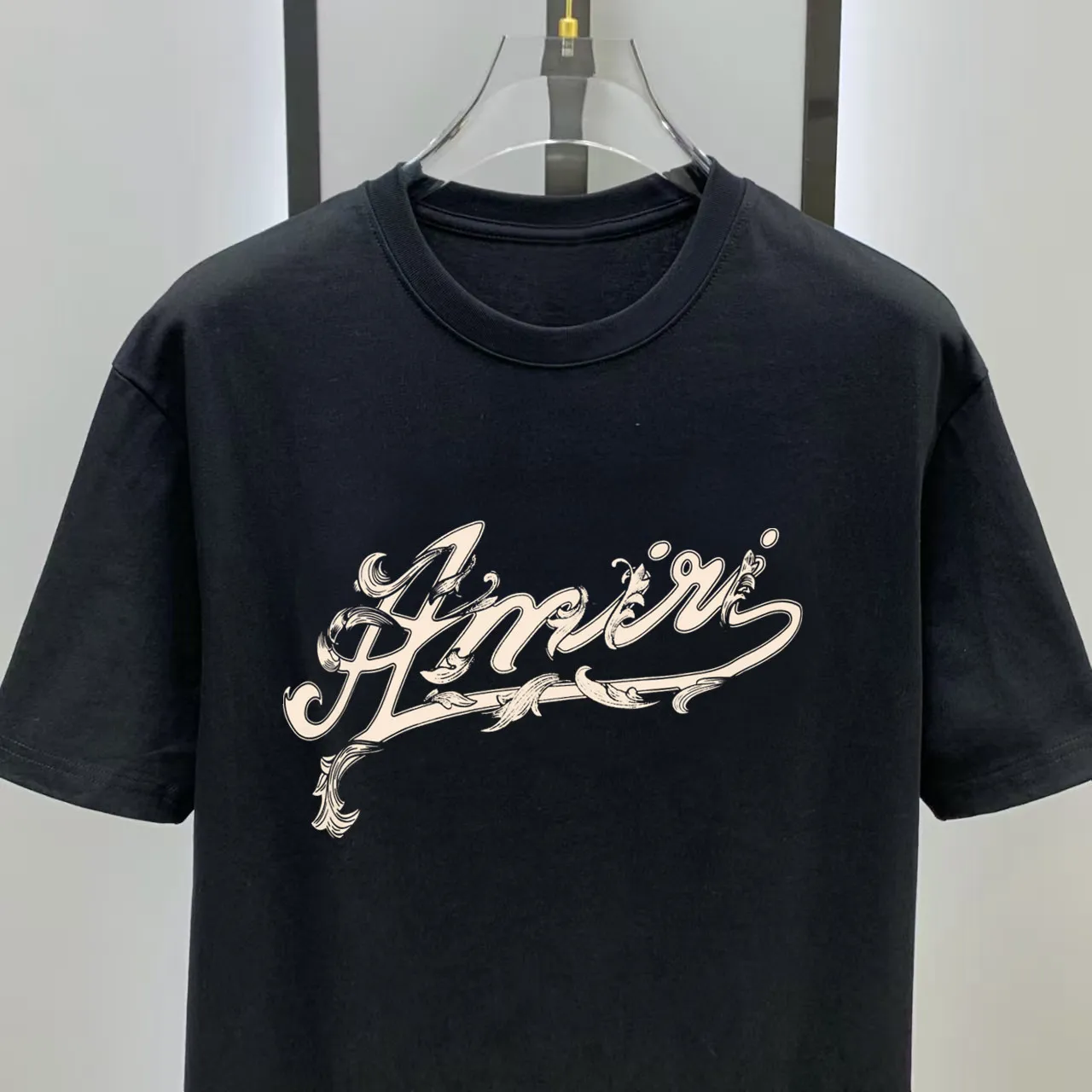 AMIRI# 2026 New Arrival New Arrival T Premium ！ logo Premium . . . . . ！ ！ ：Black。White！ Sizes： S M L XL XXL ：50 52 55 58 61 ：69 71 73 75 77 ：48 50 53 56 58 ：22 22.5 23 23.5 24 ， 1-3CM