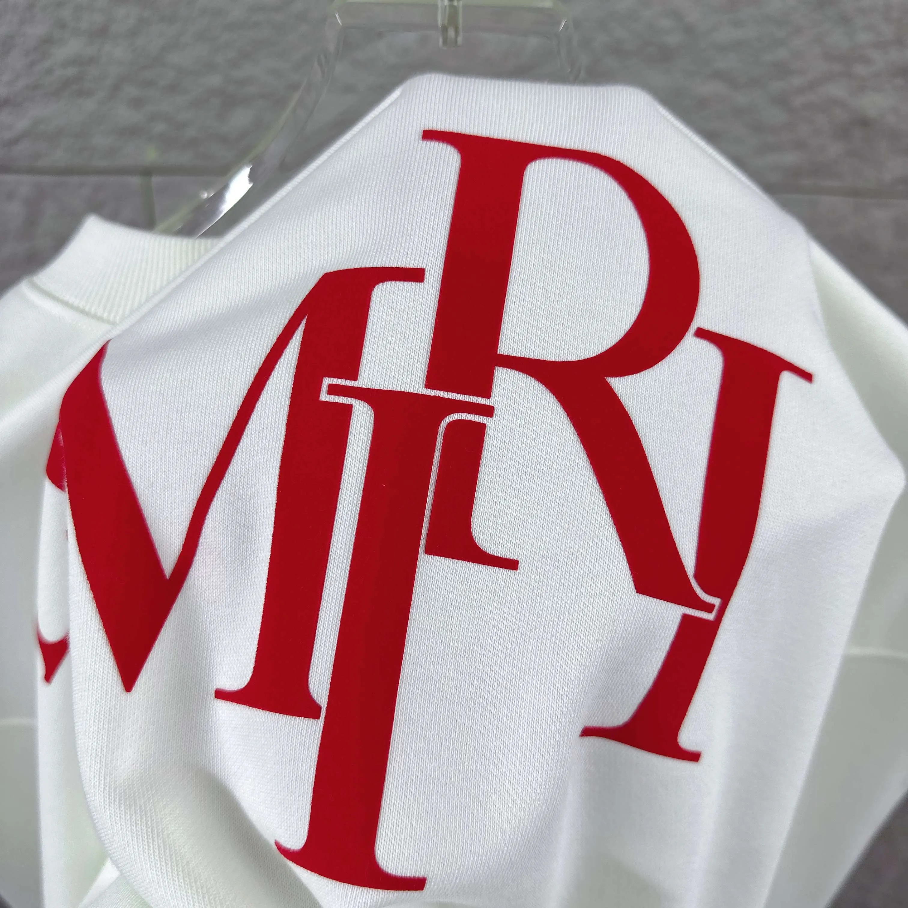 Amiri*Emile 2026 Early Autumn and Winter New Arrival Classic letter totem three-dimensional flocking technology Customized terry fabric Long-sleeved round neck sweatshirt Men and women Same Style Color: Black White Size: S (90-130 pounds) M (120-150 pounds) L (140-165 pounds) XL (160-180 pounds) XXL (180 pounds)