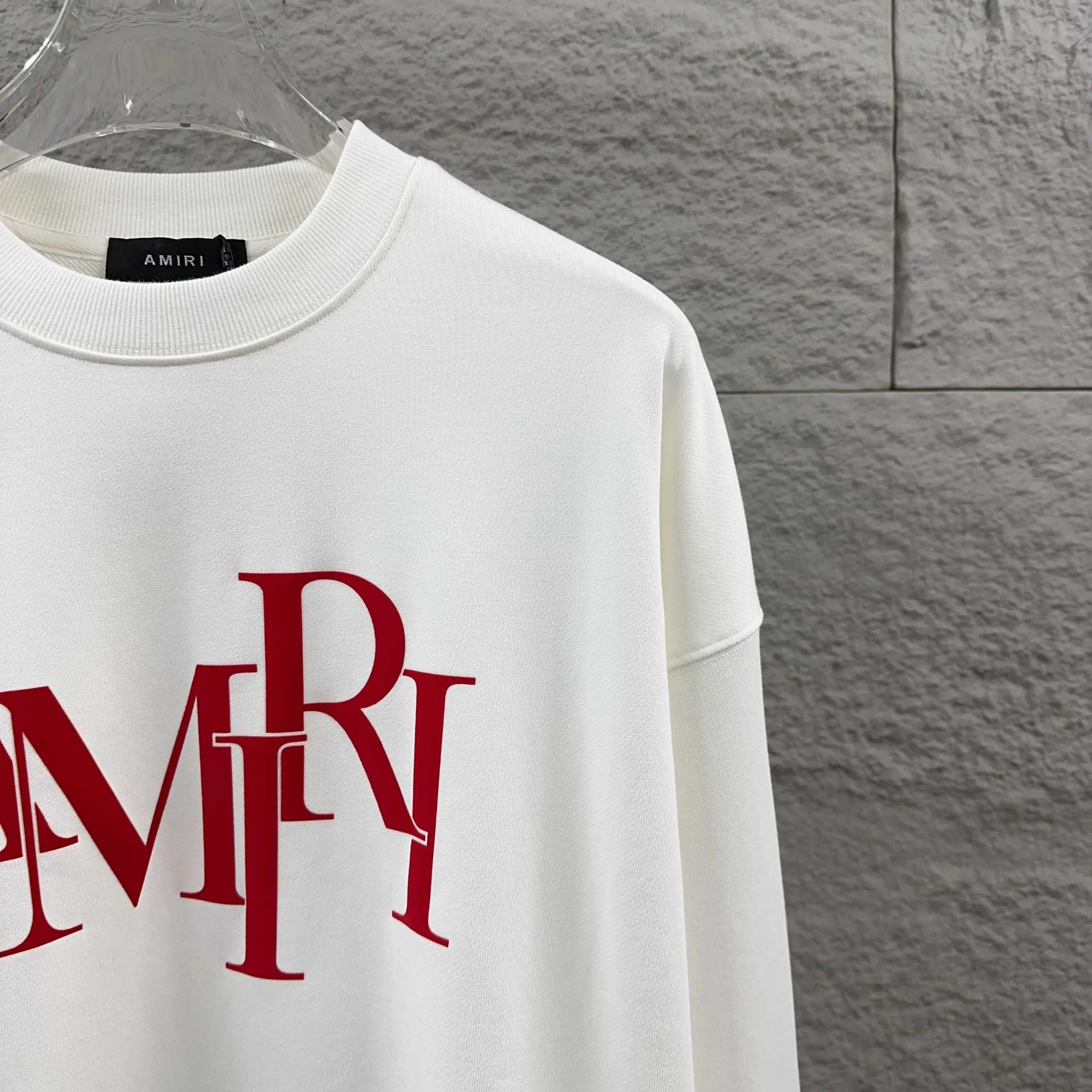 Amiri*Emile 2026 Early Autumn and Winter New Arrival Classic letter totem three-dimensional flocking technology Customized terry fabric Long-sleeved round neck sweatshirt Men and women Same Style Color: Black White Size: S (90-130 pounds) M (120-150 pounds) L (140-165 pounds) XL (160-180 pounds) XXL (180 pounds)