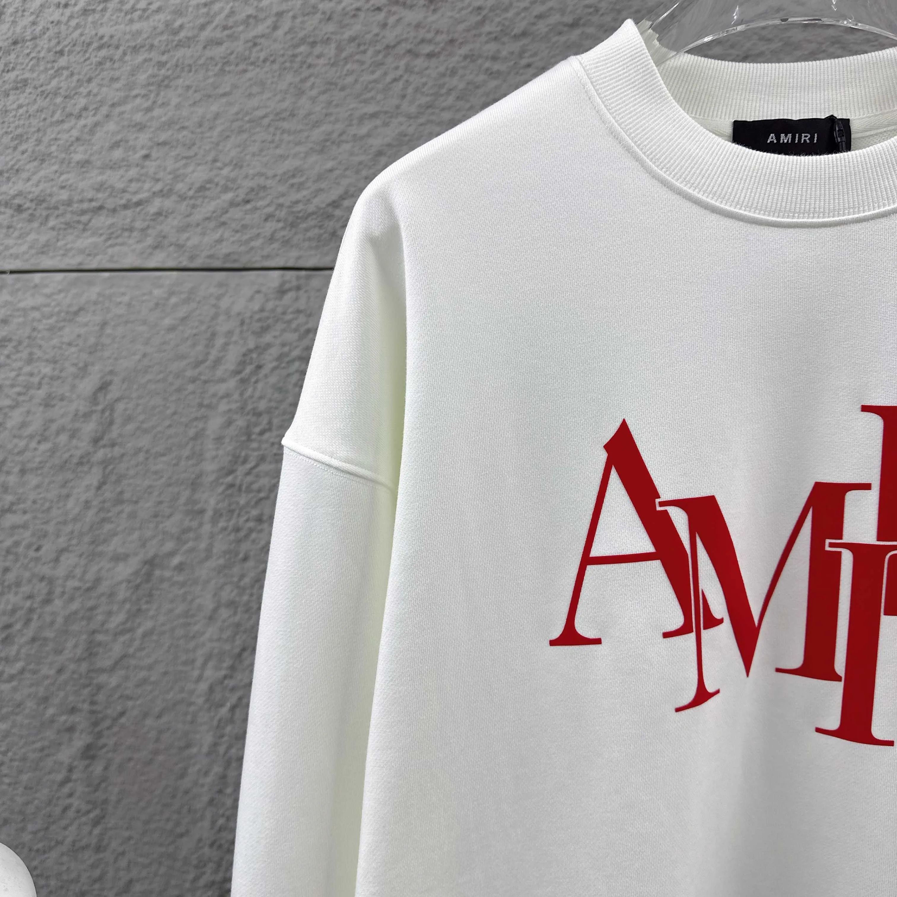 Amiri*Emile 2026 Early Autumn and Winter New Arrival Classic letter totem three-dimensional flocking technology Customized terry fabric Long-sleeved round neck sweatshirt Men and women Same Style Color: Black White Size: S (90-130 pounds) M (120-150 pounds) L (140-165 pounds) XL (160-180 pounds) XXL (180 pounds)