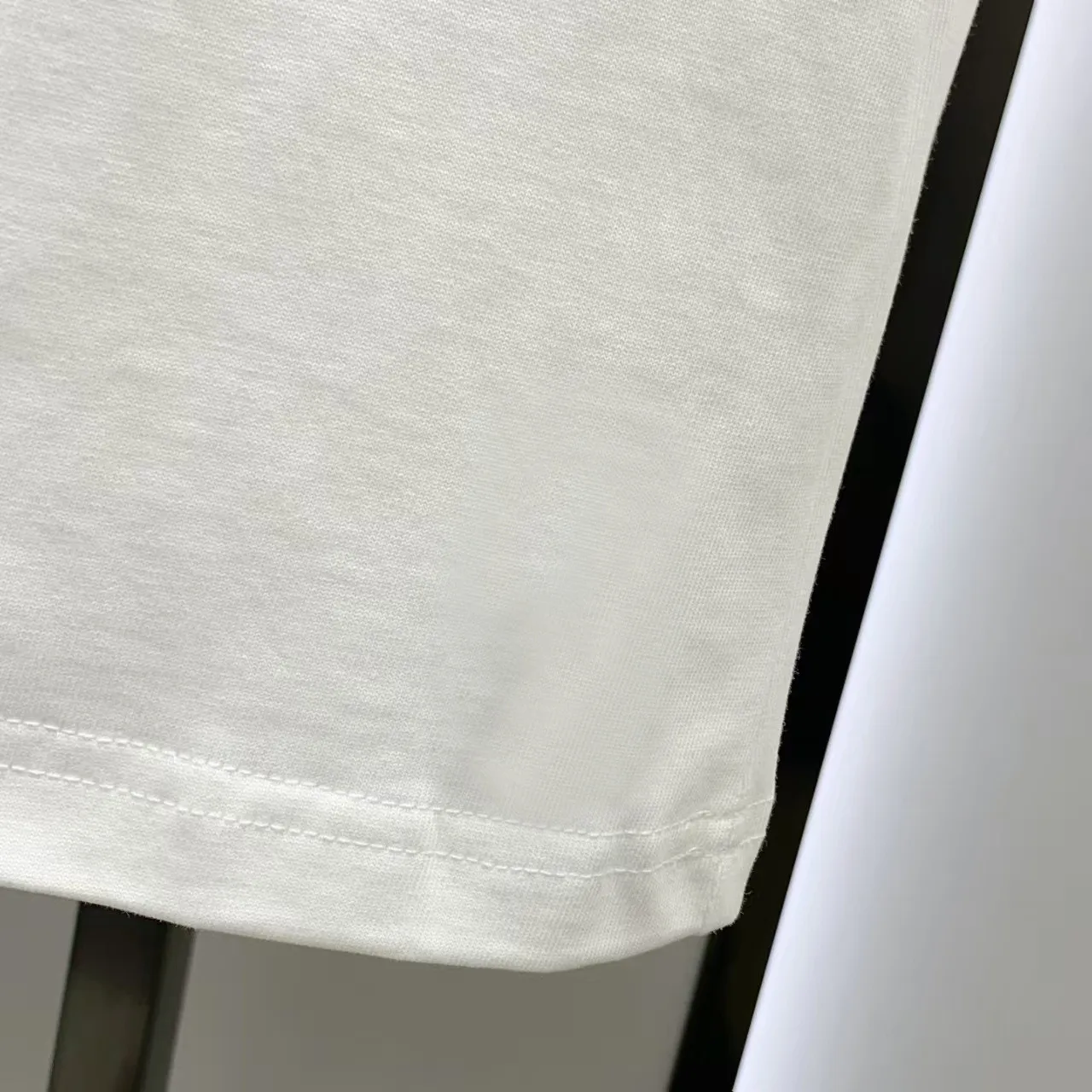 AMIRI# 2026 New Arrival New Arrival T Premium ！ logo Premium . . . . . ！ ！ ：Black。White！ Sizes： S M L XL XXL ：50 52 55 58 61 ：69 71 73 75 77 ：48 50 53 56 58 ：22 22.5 23 23.5 24 ， 1-3CM