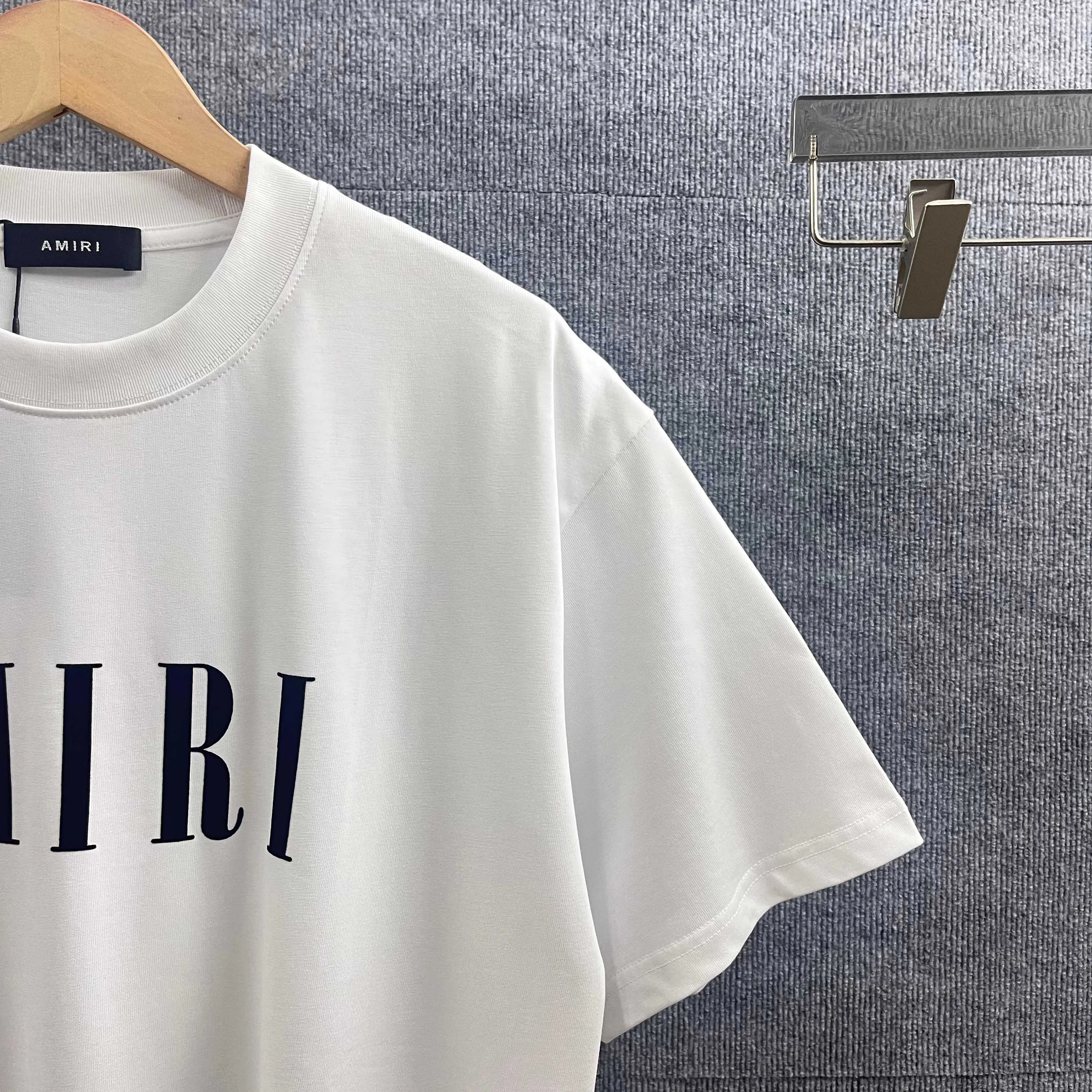 Ami*Emi*er 2026 early spring and summer New Arrival Classic letter flocking technology Double yarn custom plain cotton fabric Short-sleeved T-shirt Men and women Same Style Color: Black White Size: S (90-130 pounds) M (120-150 pounds) L (140-165 pounds) XL (160-180 pounds) XXL (180 pounds)