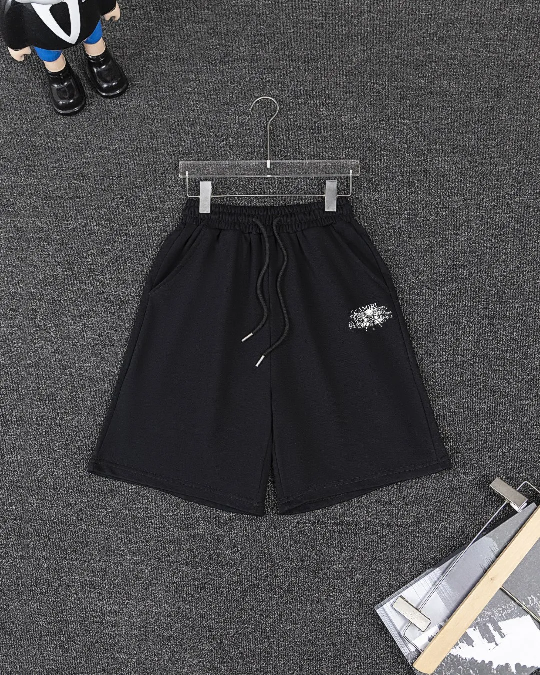 AMIRI ， + ， ， ， ， 。 Sizes： S M L XL XXL ：50 52 55 58 61 ：69 71 73 75 77 ：48 50 53 56 58 ：22 22.5 23 23.5 24 ， 1-3CM