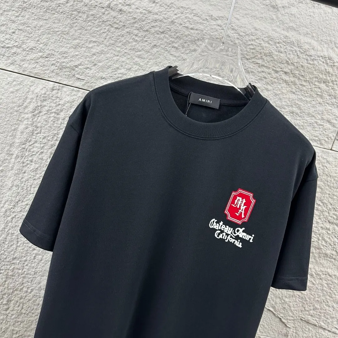 Amiri*Emile 2026 Early Spring and Summer New Arrival Customized plain cotton double yarn fabric Short-sleeved T-shirt Classic letter three-dimensional flocking technology Men and women Same Style Color: Black White Size: S (90-130 pounds) M (120-150 pounds) L (140-165 pounds) XL (160-180 pounds) XXL (180 pounds)