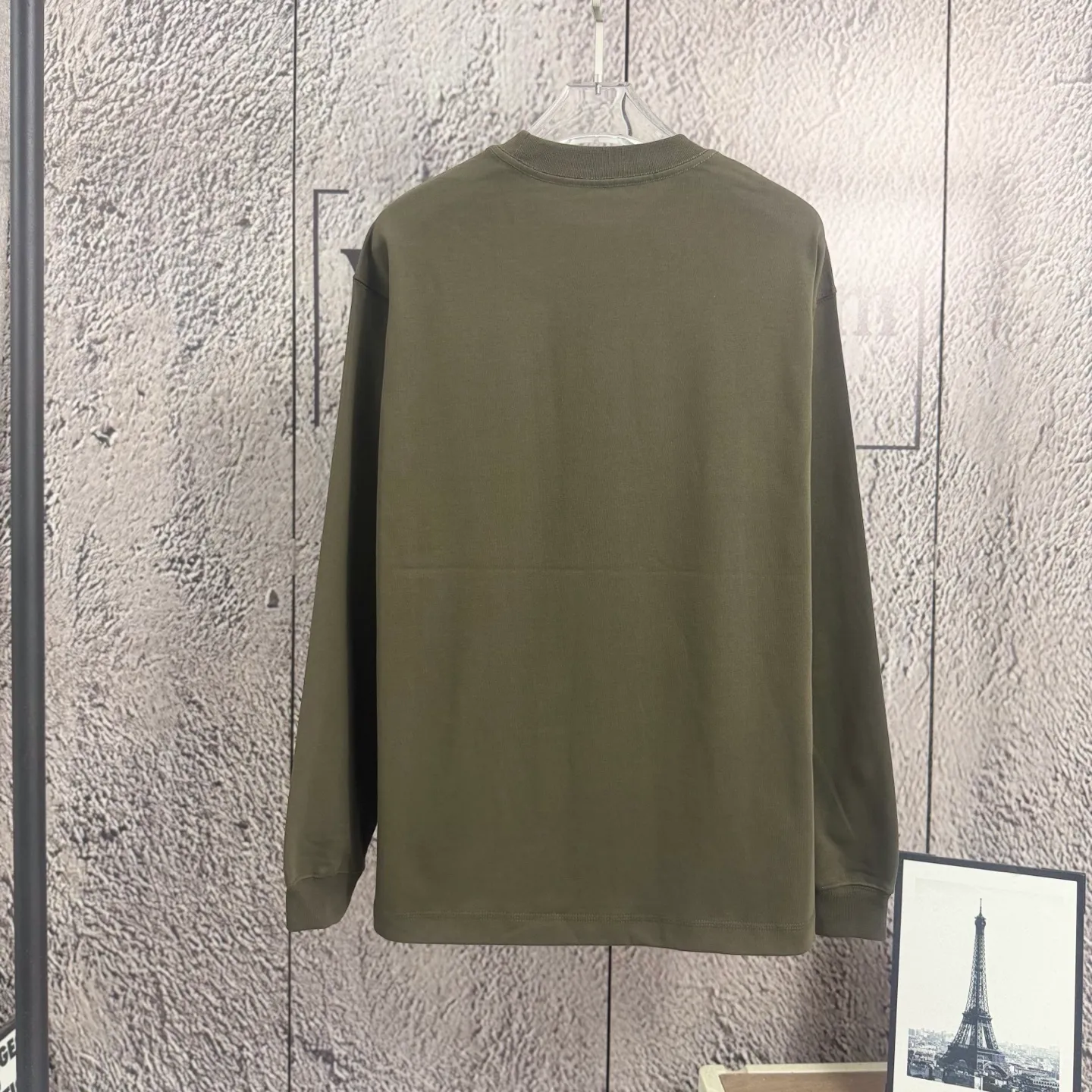 "𝙉𝙚𝙬⚜️Emile" 2026* Autumn and Winter New Arrival long-sleeved T-shirts for men and women Same Style Cotton three-dimensional sequin print for men and women Same Style Size: S M L XL XXL Color: White Apricot Brown Dark Gray