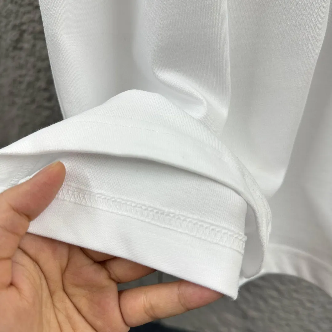 Amiri*Emile 2026 Early Spring and Summer New Arrival Customized plain cotton double yarn fabric Short-sleeved T-shirt Classic letter pyrography process Men and women Same Style Color: Black White Size: S (90-130 pounds) M (120-150 pounds) L (140-165 pounds) XL (160-180 pounds) XXL (180 pounds)