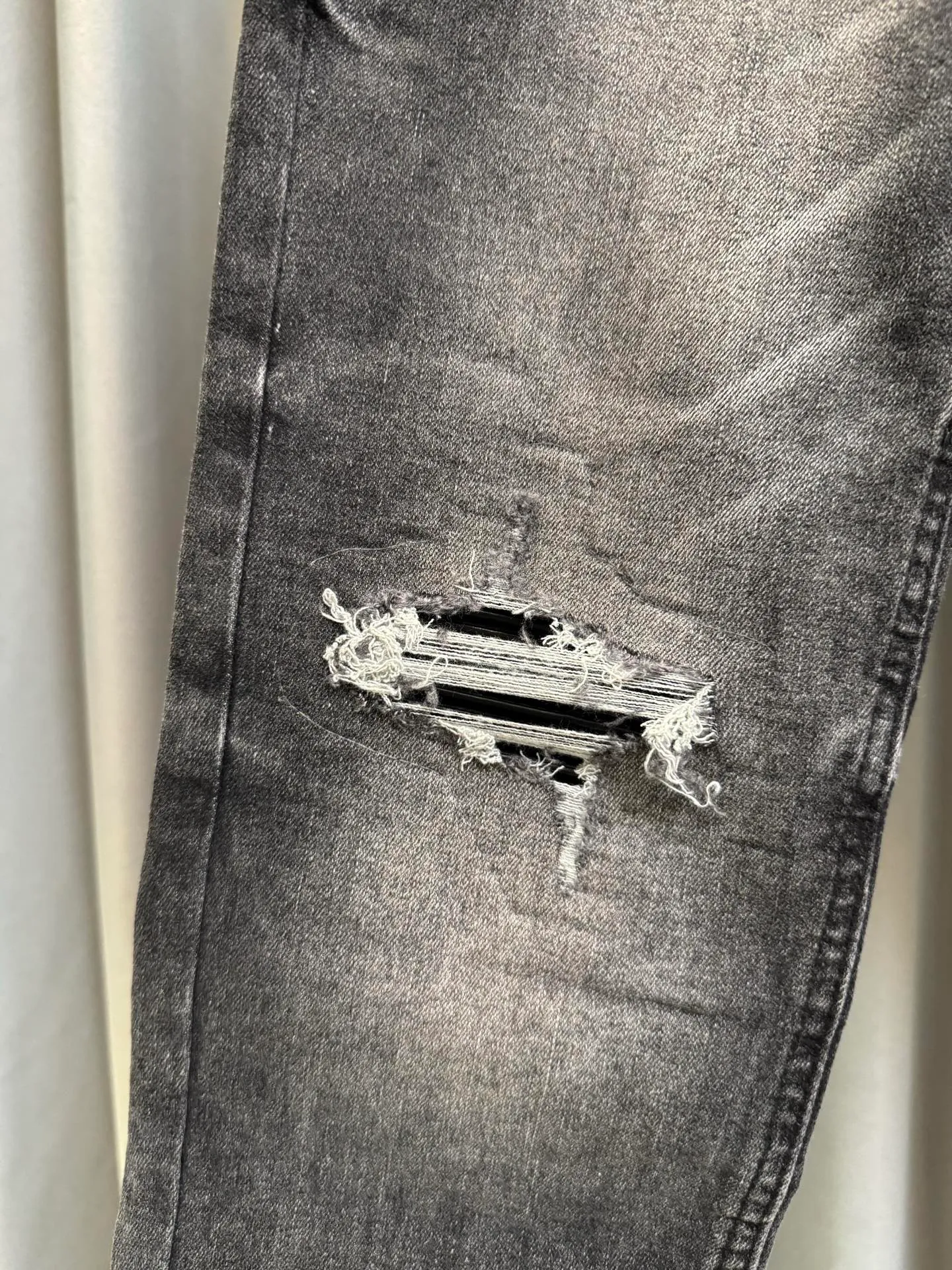 [High version] Amiri MX 1 26Ss patchwork leather ripped knife-cut slim fit washed jeans (picture color) Size: 28 30 32 34 (s-xl)