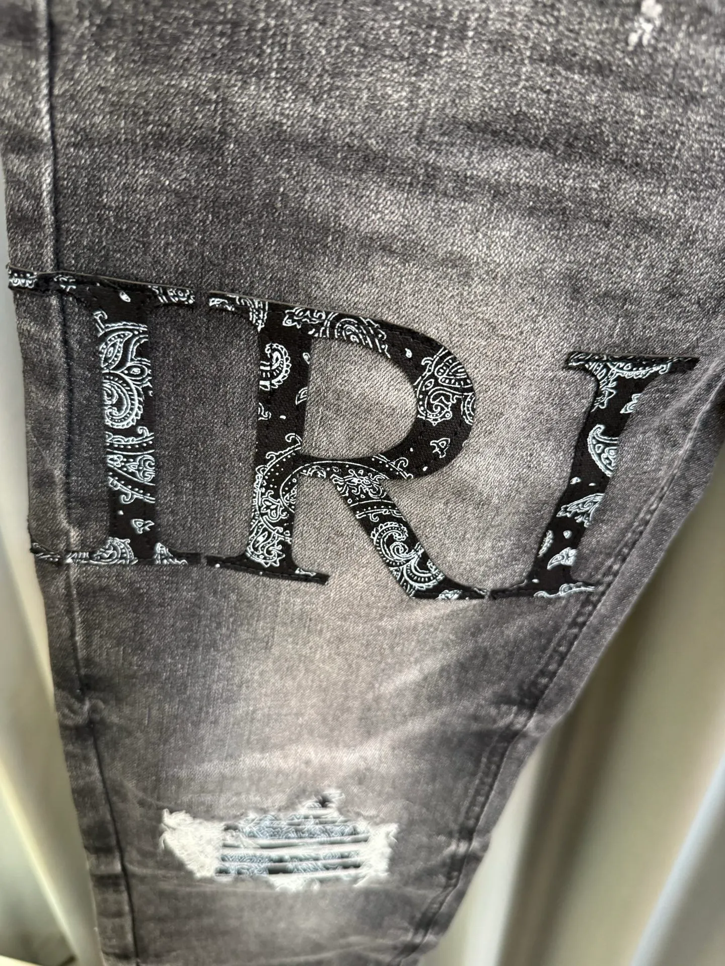 [High version] Amiri MX 1 26Ss letter hole patch slim fit washed jeans (picture color) Size: 28 30 32 34 (s-xl)