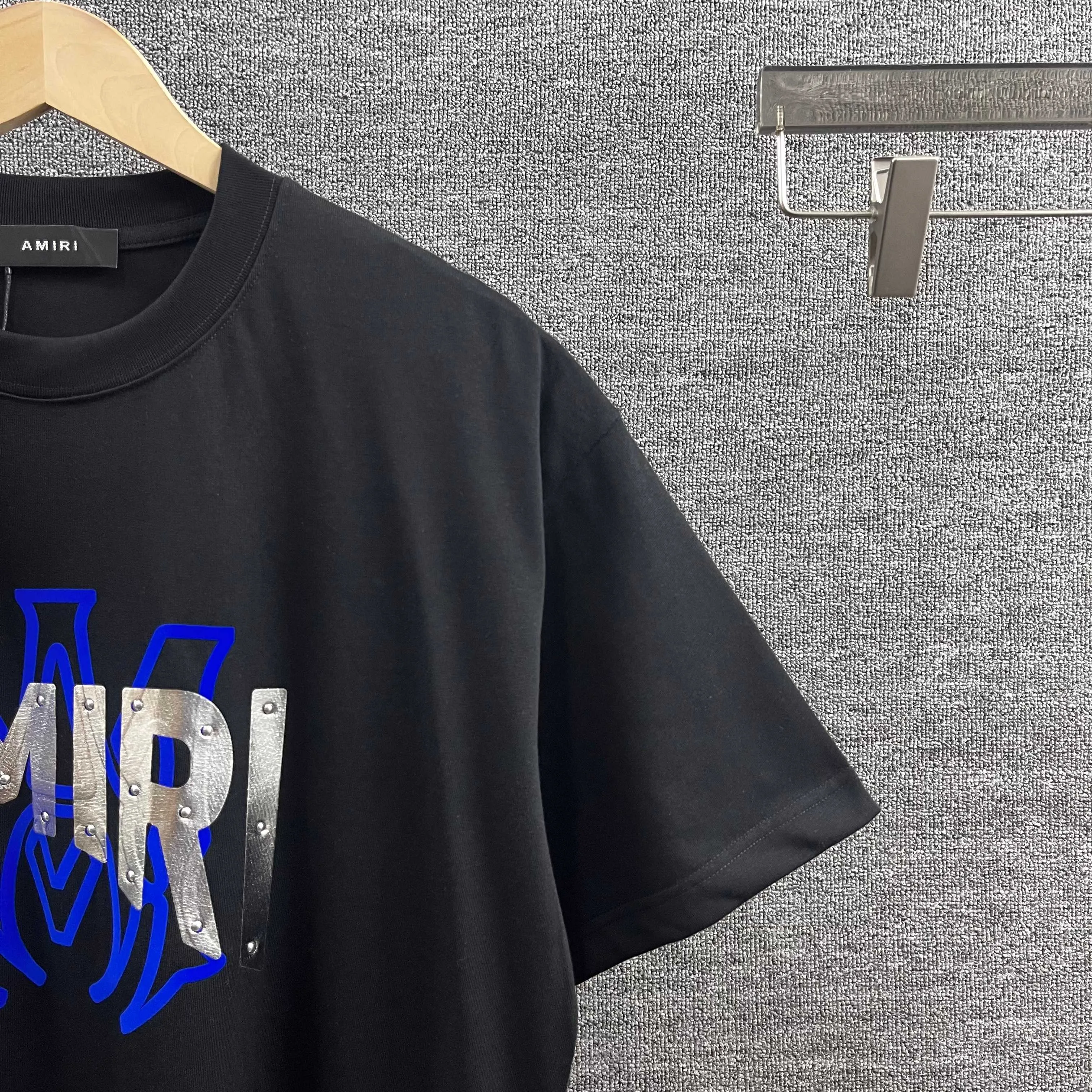 Amir* * 2026 New Arrival T Classic Silver + Same Style ：Black White Size： S （90-130 ） M （120-150 ） L （140-165 ） XL （160-180 ） XXL （180 ）