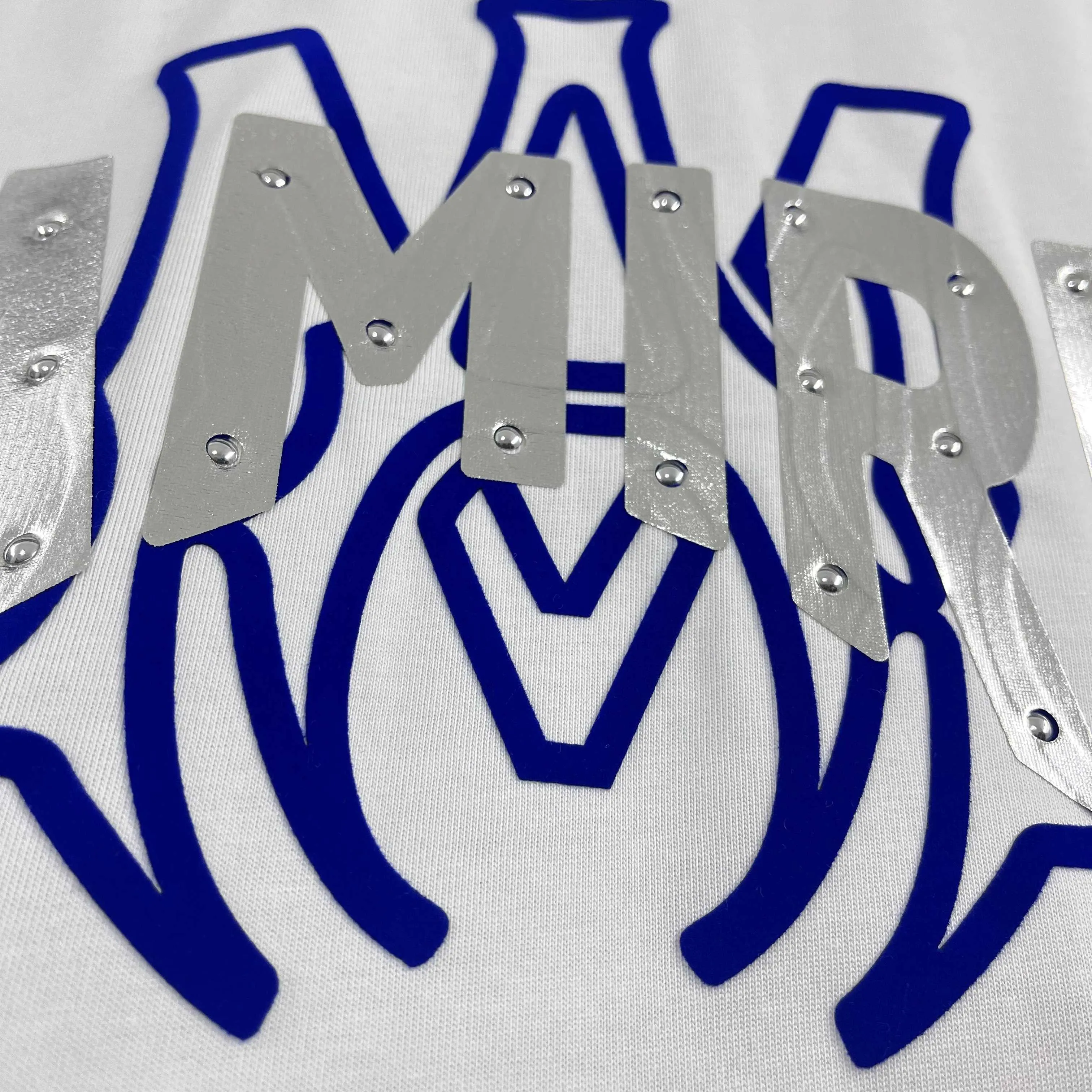 Amir*E*mir 2026 spring and summer New Arrival short-sleeved T-shirt Classic letters Silver silicone + flocking technology Customized plain cotton double yarn fabric Men and women Same Style Color: Black White Size: S (90-130 pounds) M (120-150 pounds) L (140-165 pounds) XL (160-180 pounds) XXL (180 pounds)