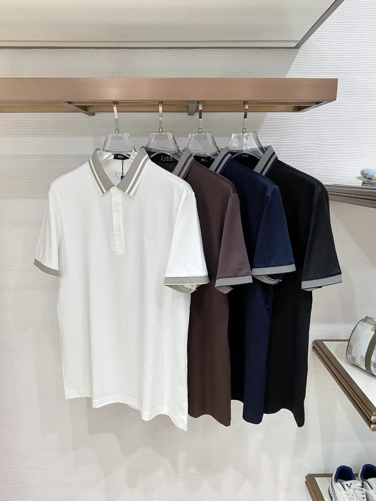Boss ， ， 、 、Navy Blue、 。 ， ， 。 ，Breathable 。 Classic ， ， 。 Sizes：M-4XL