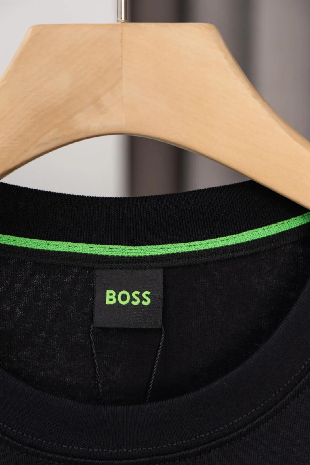 Y 004 2025 BOSS Hot Sale BOSS ， ，logo , ！ ：Black,White，Size：M～XXL