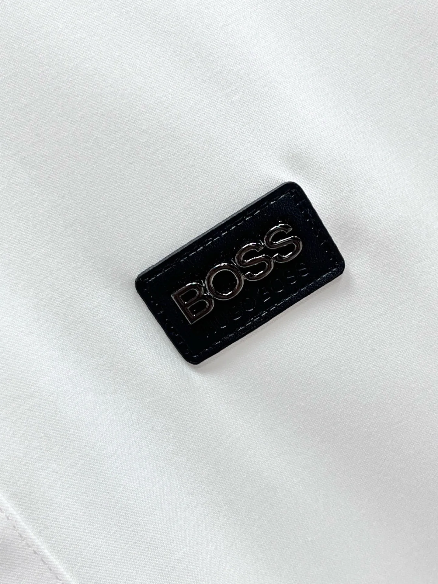 ⚜️BOSS ， ， ， 、 。 。 。Premium 。 ：Black、White ：38—44（M—4XL）