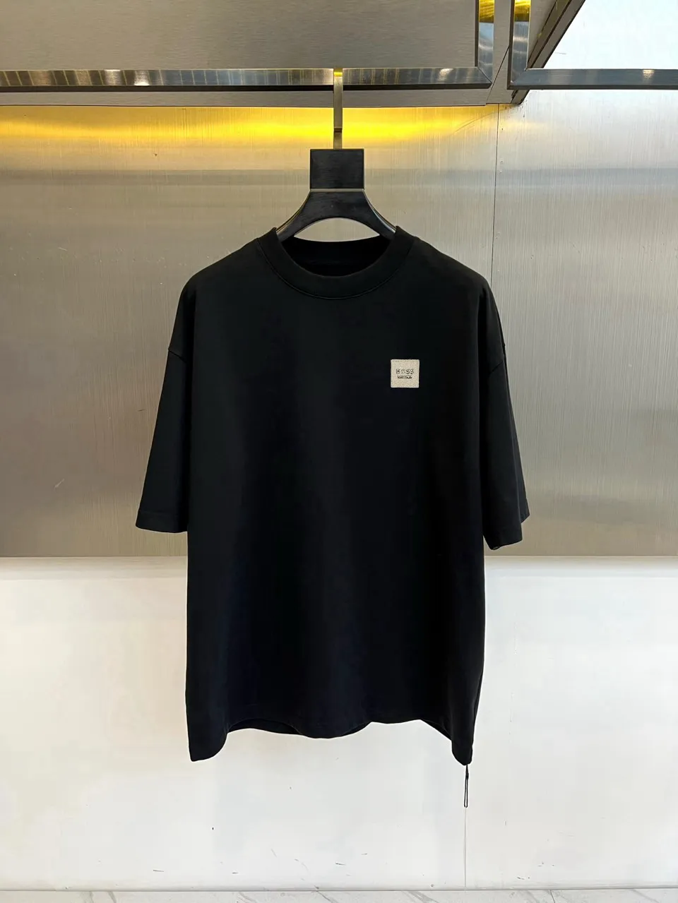 ，Boss 2026 Classic T ， ， ， ， ， 。 ， ， ， ， 。 ， ，Breathable ， 、 。 ， ， ， 。 T ， ， 。2026 ， ， 。S XXL（ 173，140 M ）