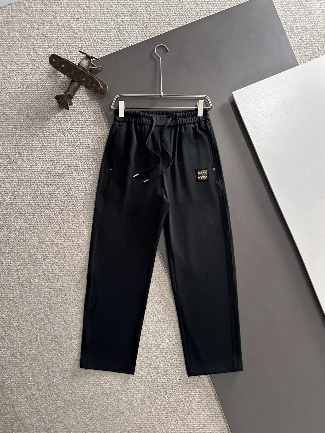 ，Boss 🐎 🆕2026 New Arrival ！ Classic LOGO ， ， ， 。 ， 。（ ） ：Black Dark Gray Size：29-36