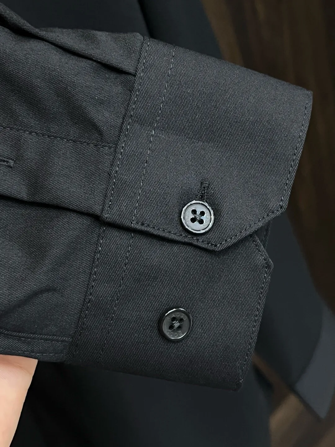 ⚜️BOSS ， ， ， 、 。 。 。Premium 。 ：Black、White ：38—44（M—4XL）