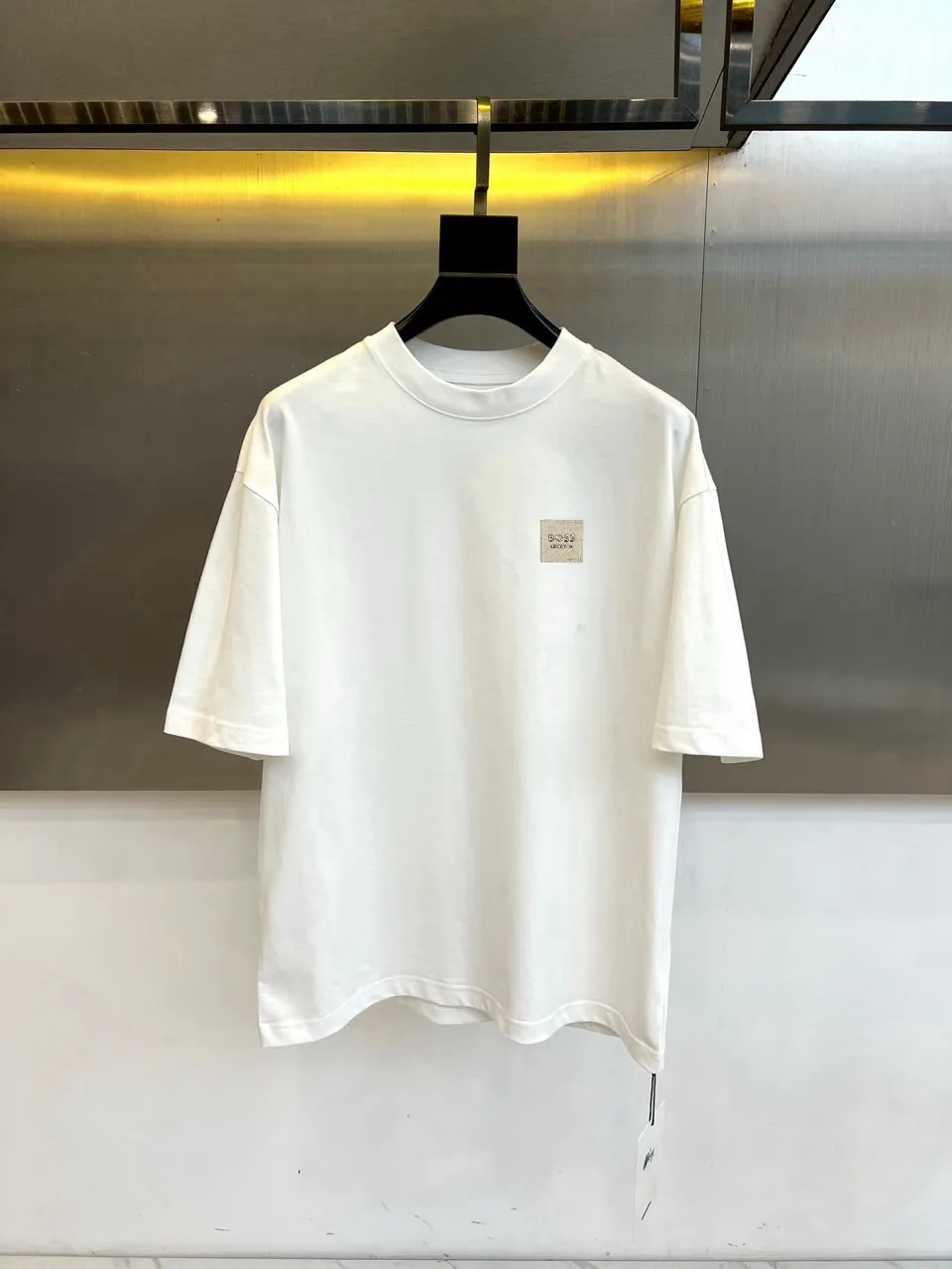 ，Boss 2026 Classic T ， ， ， ， ， 。 ， ， ， ， 。 ， ，Breathable ， 、 。 ， ， ， 。 T ， ， 。2026 ， ， 。S XXL（ 173，140 M ）