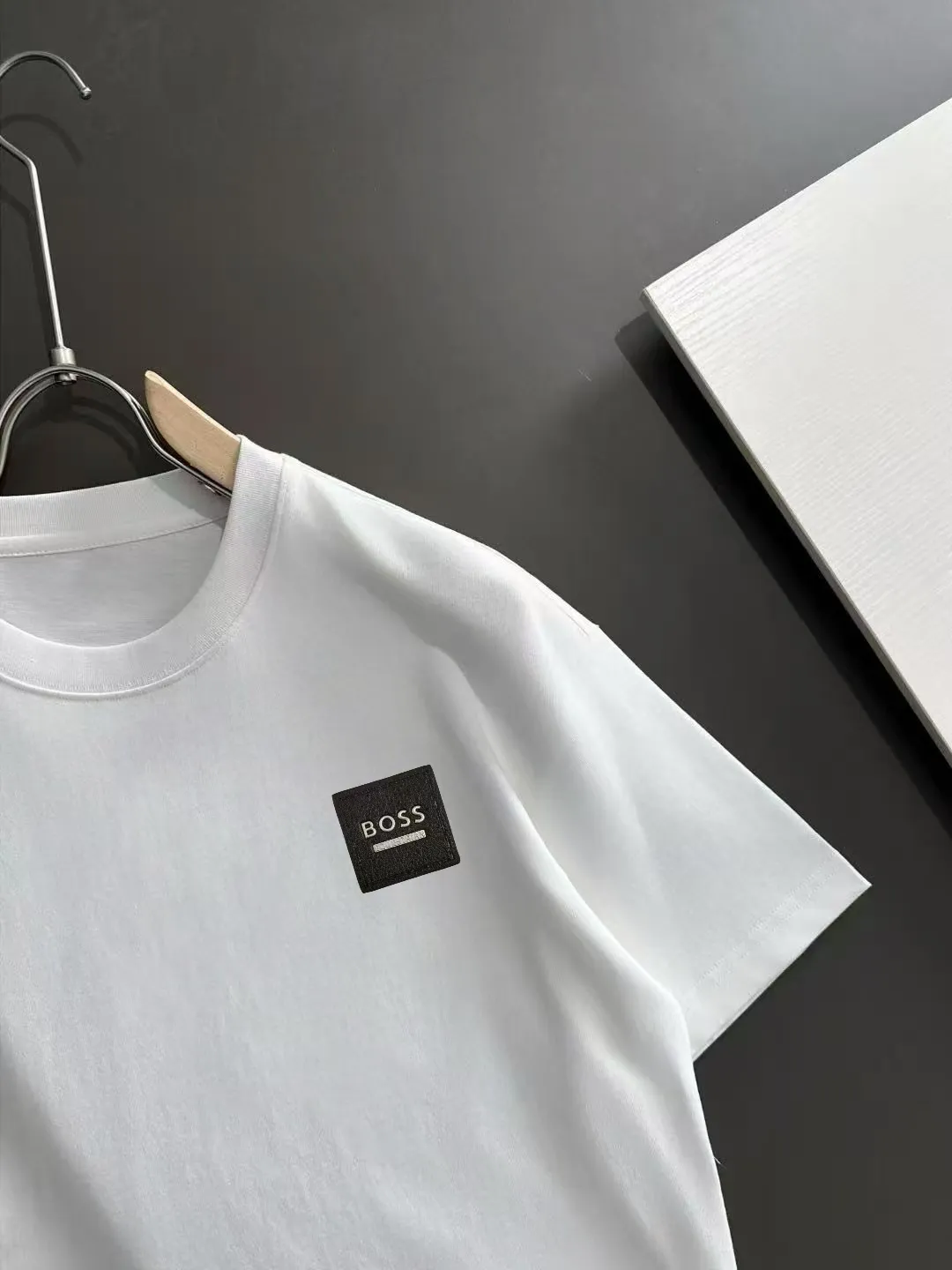 ，Boss Same Style T ！ DG Logo ！ ！ Breathable ， 。Premium ， ！ Same Style！ ：Black White Size：S-xx L