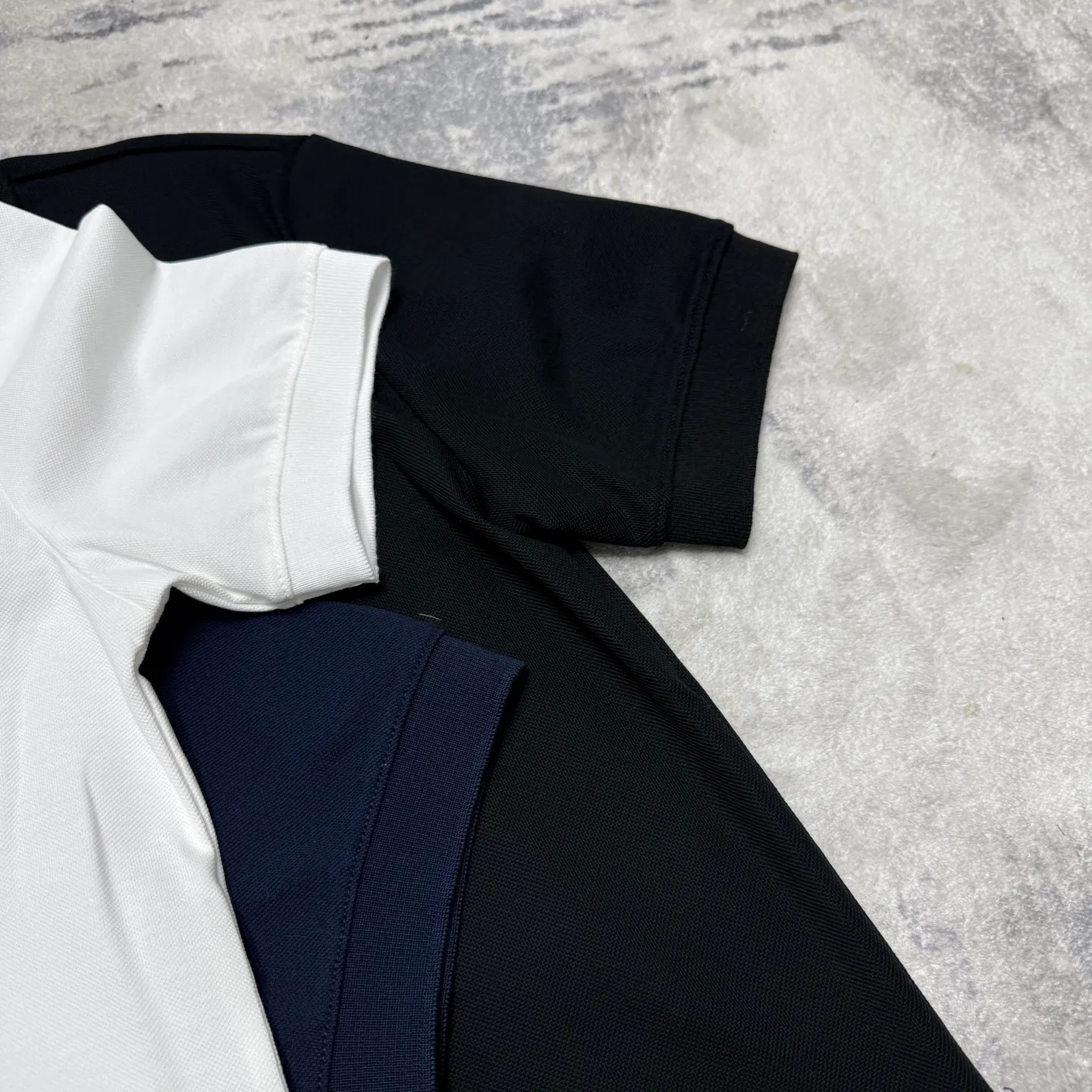 HUGO BOSSPremium POLO + 26 New Arrival Breathable ！ ！ ！ ！ ！ ！ ！ ：Black Navy Blue White Size S XL S： 70 100 47 100-120 M： 72 104 48 120-140 L： 74 108 49 140-160 XL： 76 114 50 160-180