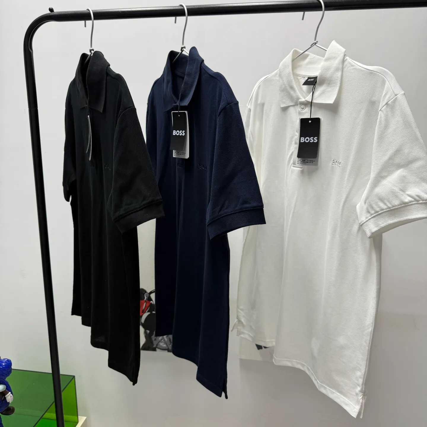 HUGO BOSSPremium POLO + 26 New Arrival Breathable ！ ！ ！ ！ ！ ！ ！ ：Black Navy Blue White Size S XL S： 70 100 47 100-120 M： 72 104 48 120-140 L： 74 108 49 140-160 XL： 76 114 50 160-180