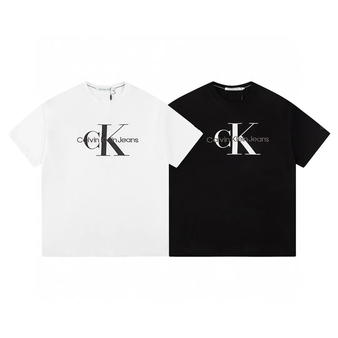 :C 002 ：Calvin Klein CK T ， + ， 。 g In Stock Calvin Klein CK ， Calvin Klein 。Calvin Klein 50 ， ， 。 C ， ， 、 、 、 。 Classiclogo ！ ， ， ， ， ， ！ :Black White Size：S-XL S： 68 110 50 M： 71 114 51 L： 74 118 52 XL： 77 122 53 （ 1～3cm）