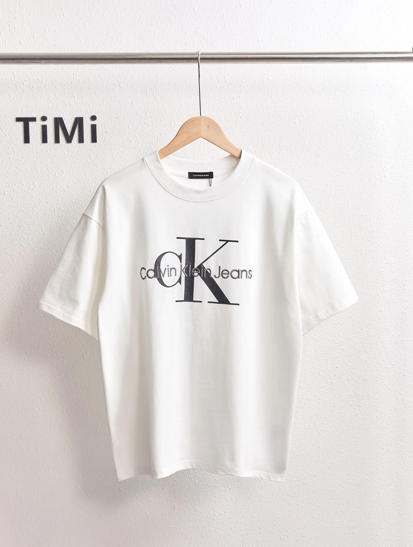 TM Calivin kleinck ： 32 ： Hot Sale os ：Black White Size：S M L XL