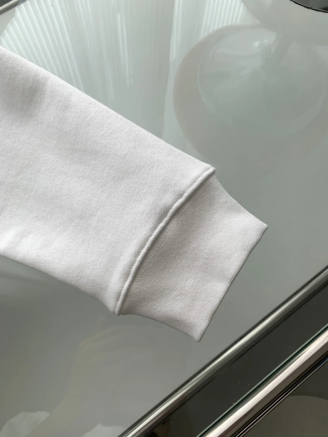 CK g ， 。 ， ， ， ， ， ， Hot Sale， ， ，os ， 。 ：Black White Size：S M L XL