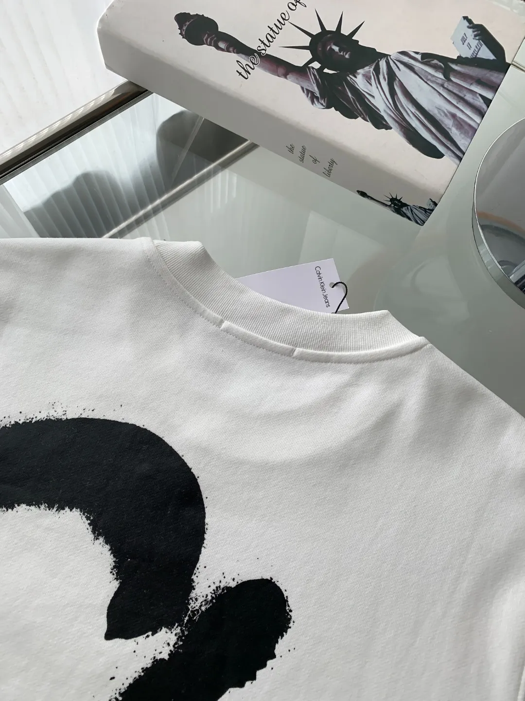 CK g ， 。 ， ， ， ， ， ， Hot Sale， ， ，os ， 。 ：Black White Size：S M L XL