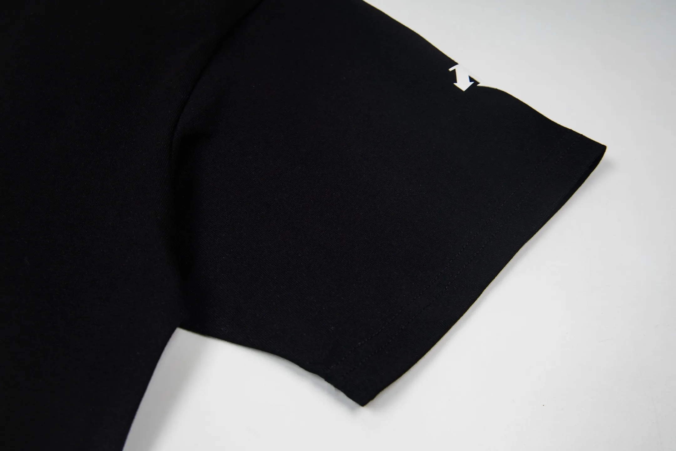 DESCENTE Series g Same Style Sizes：1 2 3 4 :Black White