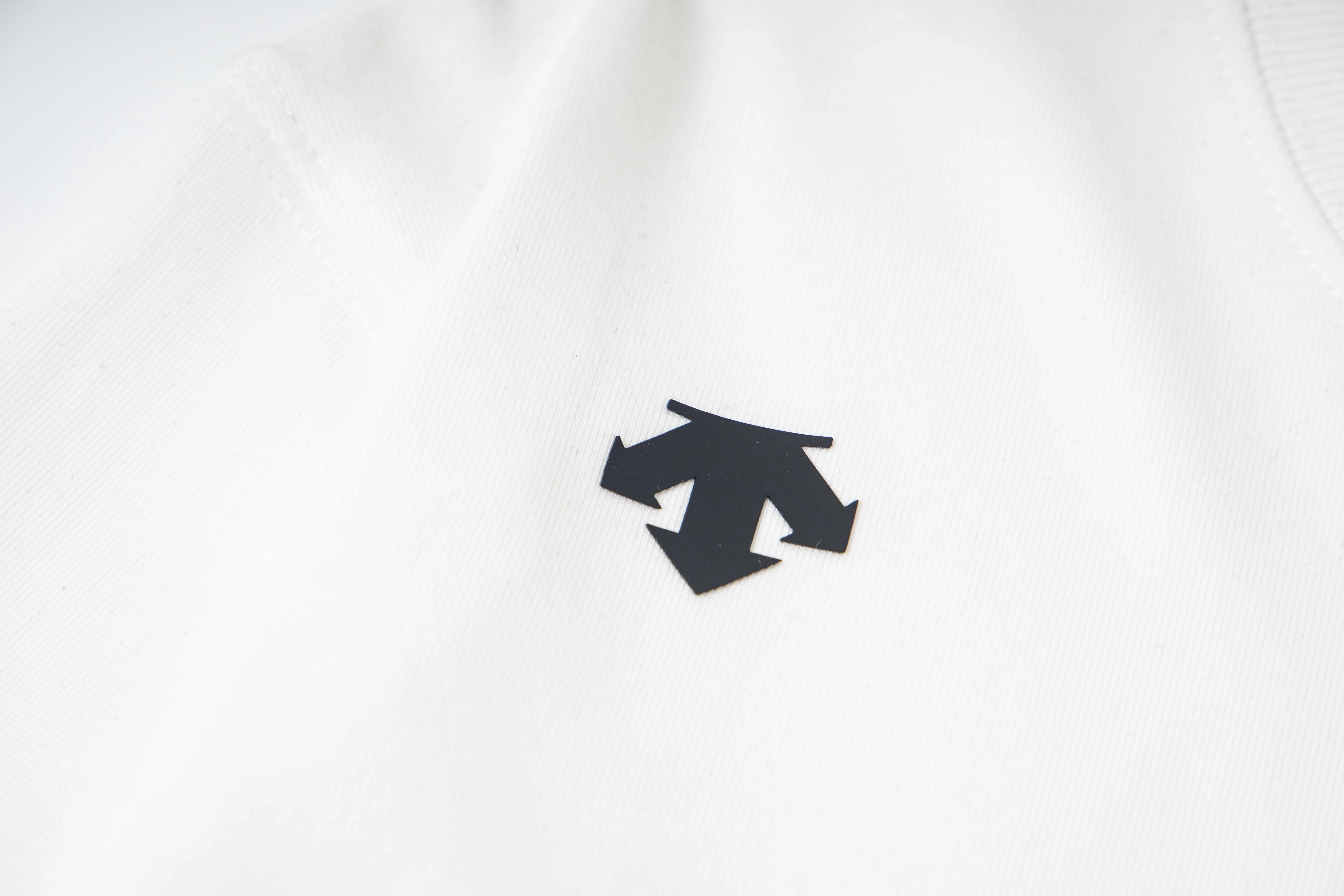 DESCENTE Series 32s Classic Same Style ：Black White Size：XS L