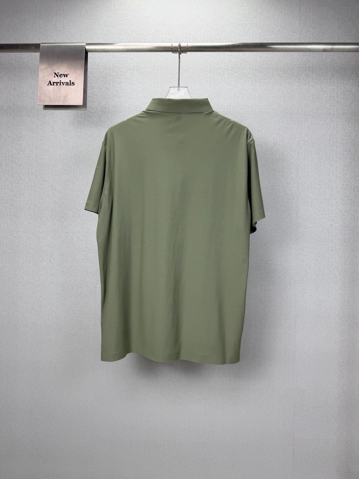 Descente 2026 New Arrival Classic printed logo couple style lapel short-sleeved Polo high version high version original fabric digital direct printing technology Internet celebrity Same Style high version high quality😘😘 The fabric is made of technological quick-drying material, super comfortable to the touch, fashionable and personalized, super Versatile, a good-looking Polo, very suitable for both men and women, a must-have style, packaging, tag, collar label, washed wheat, complete👍 Color: Green Size: S-6XL