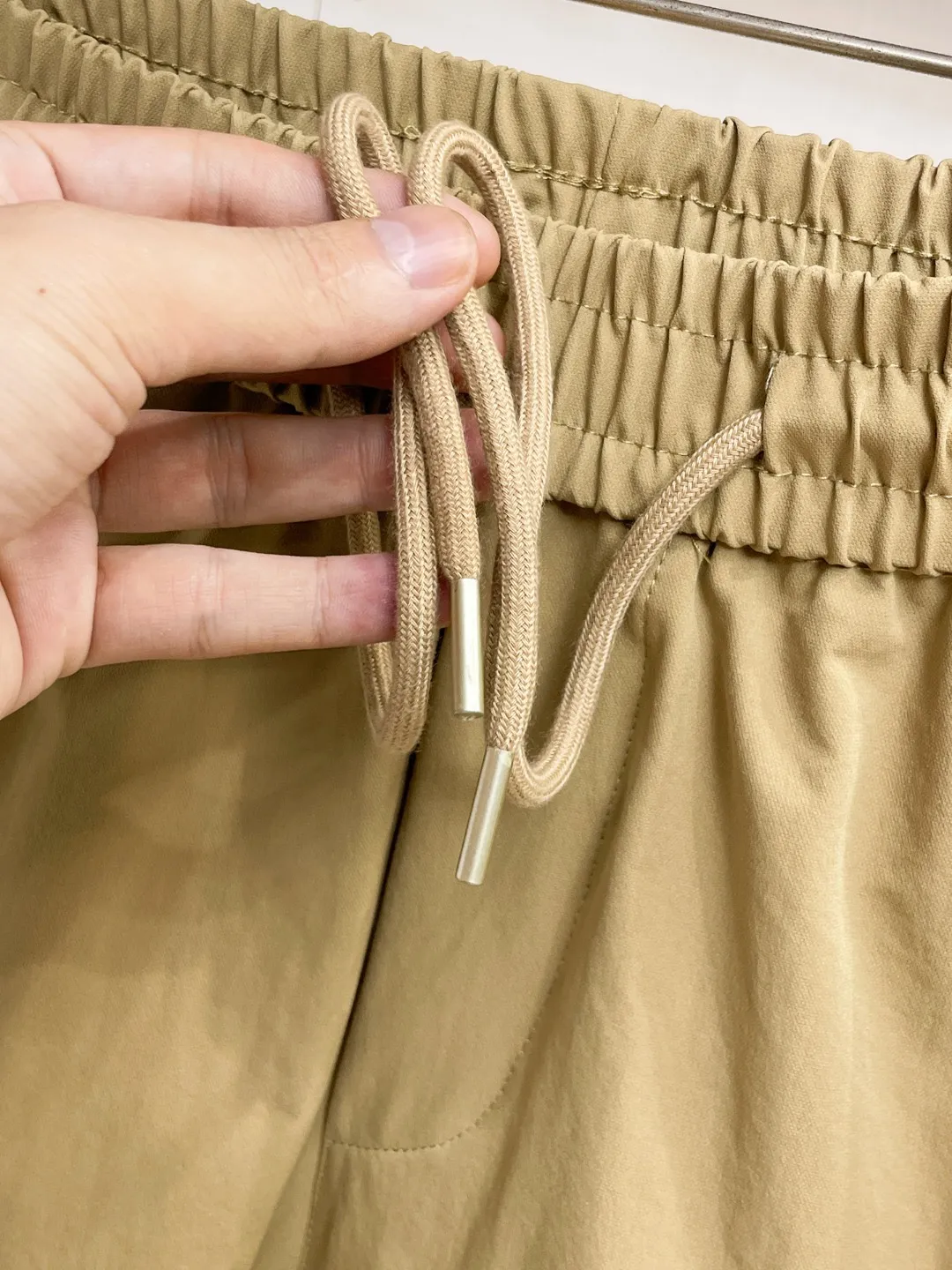 🆕Desante SSNew Arrival pure cotton men's casual shorts, advanced custom-made Breathable fabric, Breathable fabric, extremely stretchy and comfortable, with impeccable details, top-grade accessories, original logo design concept, delicate and soft feel! The upper body fit is awesome! Size: M-XXXL Please state your height and weight when ordering