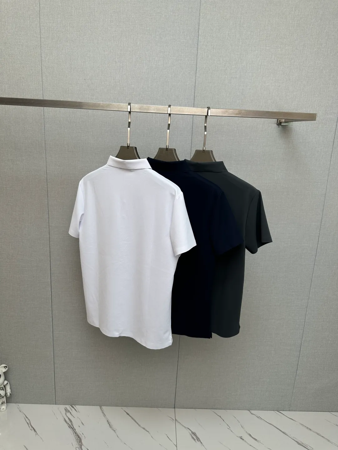 Top Quality 2026 new lapel, original customized fabric, soft to the touch. Top imported private goods, fashionable design and trendy short sleeves, without losing luxury. There is no doubt about the quality. The upper body effect is awesome, luxury official website Same Style! Size:M-4XL