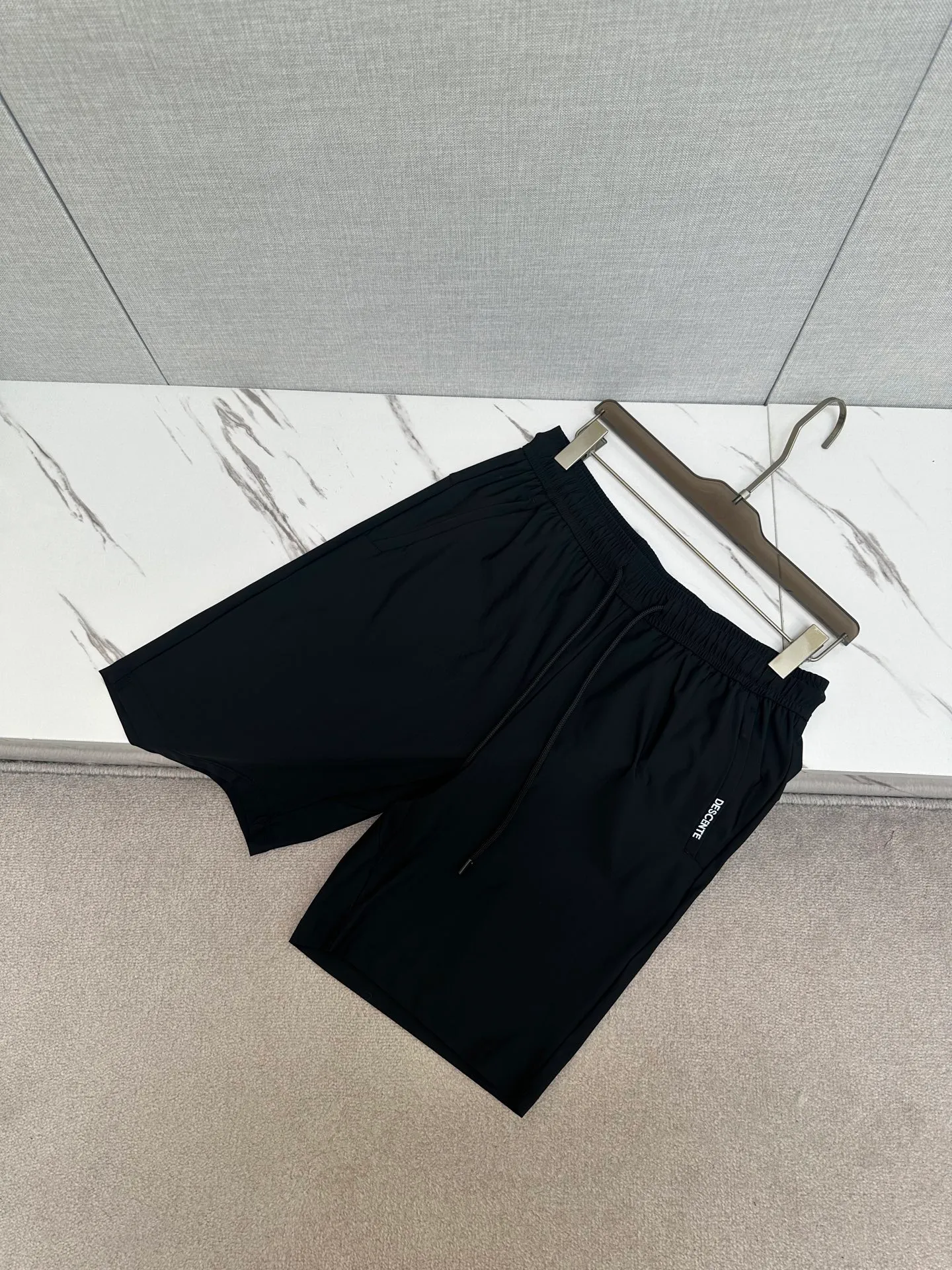 Hot Sale Shorts 2026ss New Arrival Men's Casual Shorts, Premium Version! The custom-made fabric Breathable in the counter has high comfort, impeccable details, and brand design concept, reflecting high quality. It feels delicate and soft! It presents a casual cut and the upper body shape is great! Sizes:M-4XL