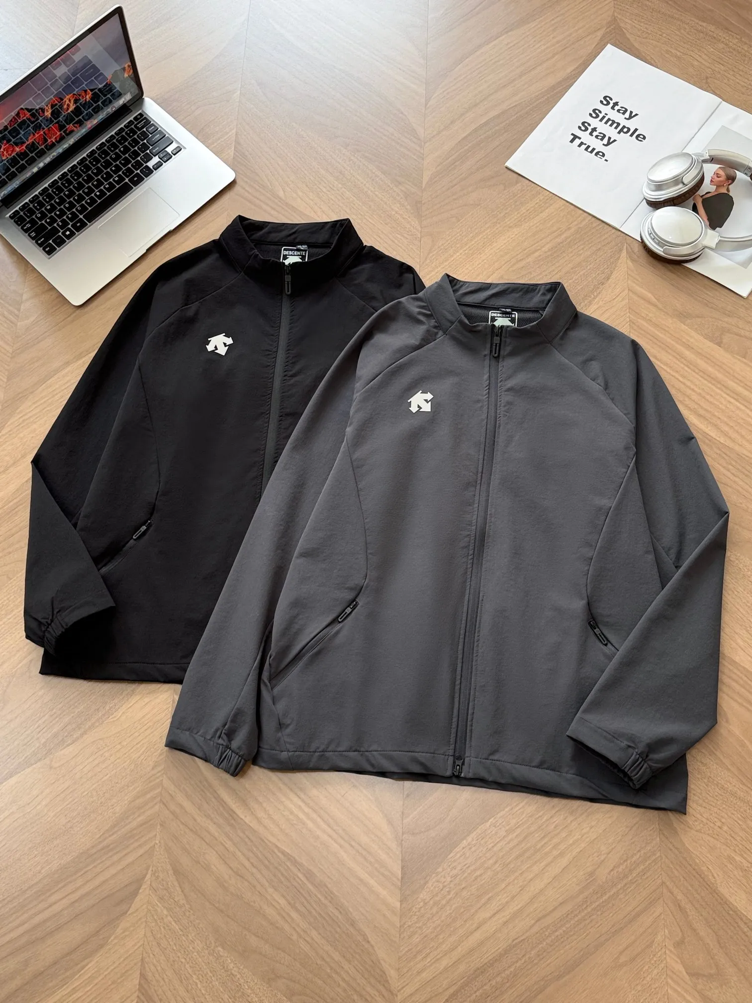 9980# DESCENTE/ New Arrival ！ Classic， Quality ！！！ 👍 ， ， ， ！Breathable ， ， ， T ！ ， ， ， ， ！ Versatile。 LOGO ！ ，👍 ！ ：Black Gray Size：L-4XL
