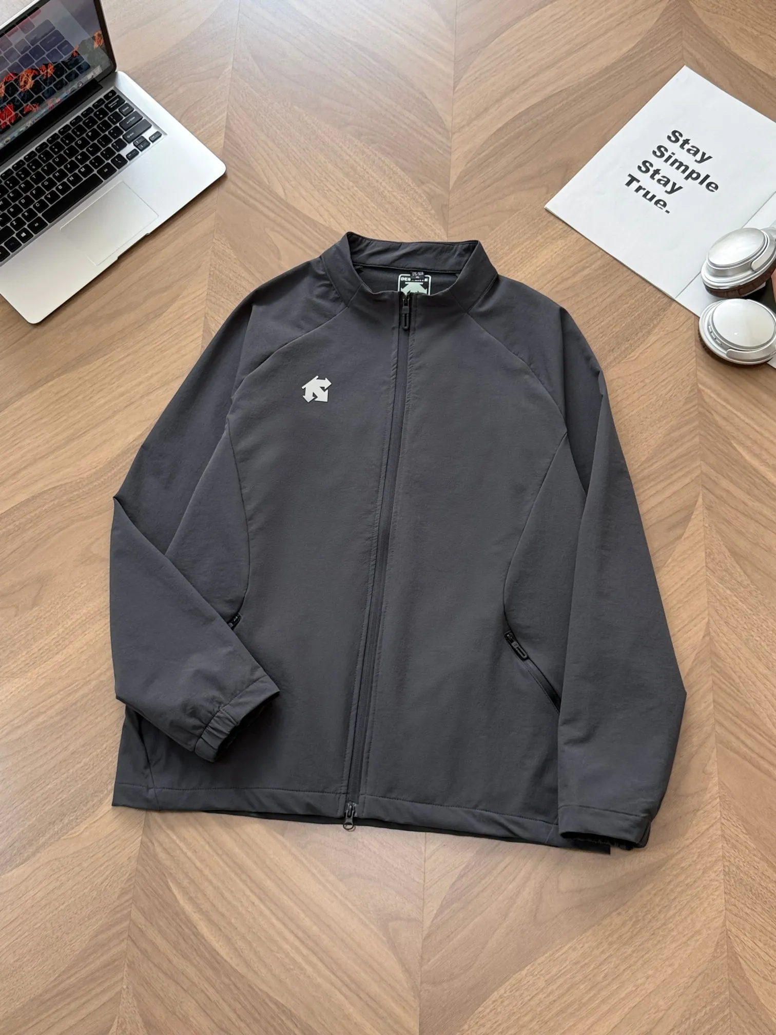 9980# DESCENTE/ New Arrival ！ Classic， Quality ！！！ 👍 ， ， ， ！Breathable ， ， ， T ！ ， ， ， ， ！ Versatile。 LOGO ！ ，👍 ！ ：Black Gray Size：L-4XL